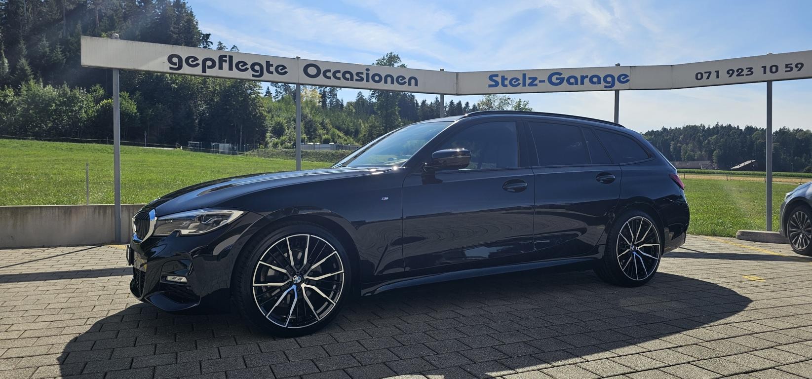 BMW 320d xDrive 48V Touring M Sport Steptronic-image-1