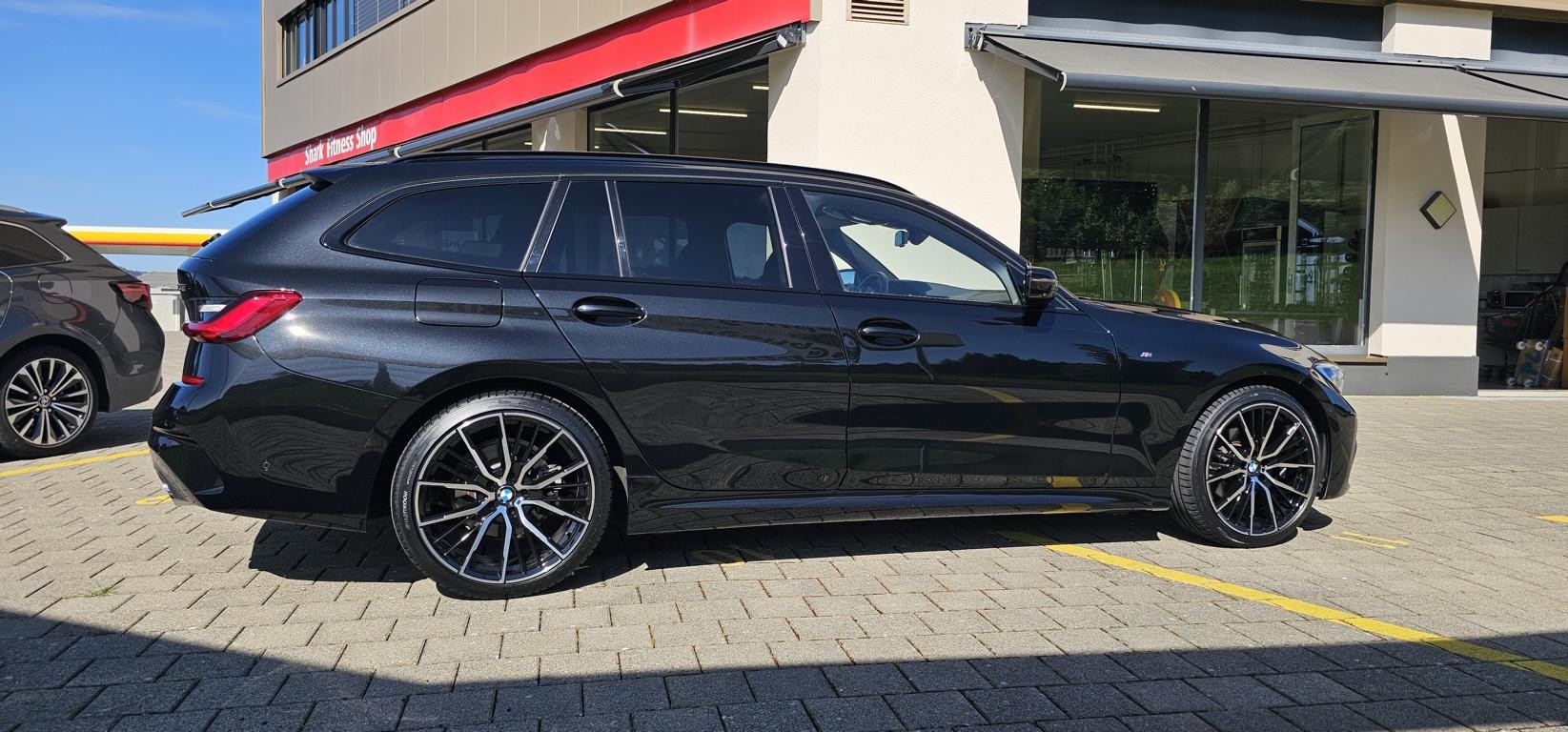 BMW 320d xDrive 48V Touring M Sport Steptronic-image-5