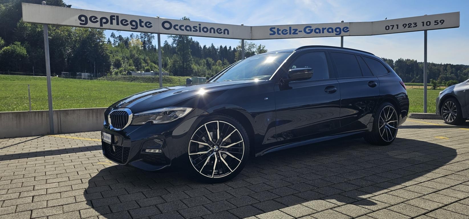 BMW 320d xDrive 48V Touring M Sport Steptronic-image-0