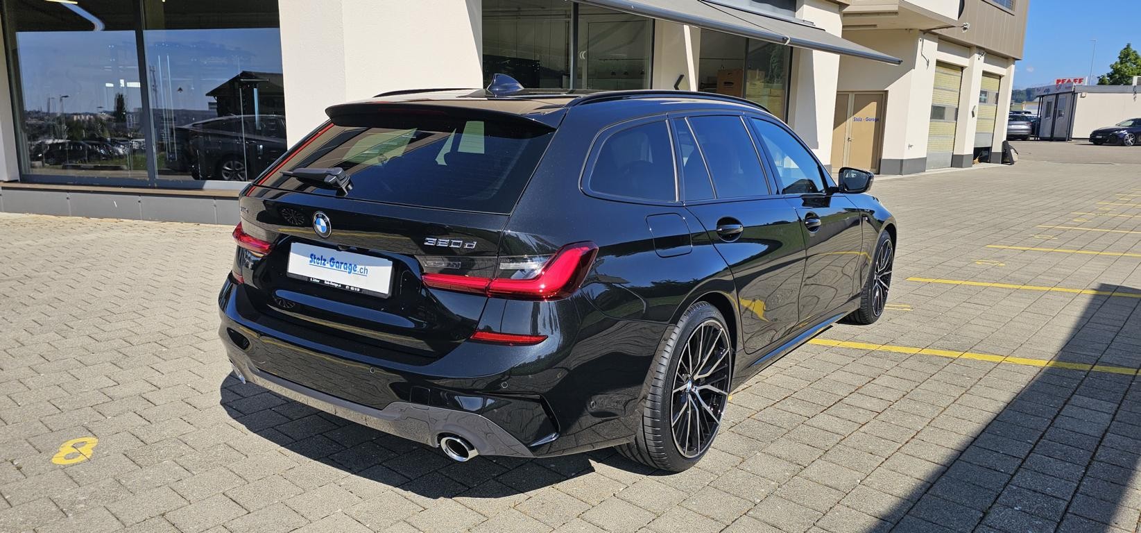 BMW 320d xDrive 48V Touring M Sport Steptronic-image-8