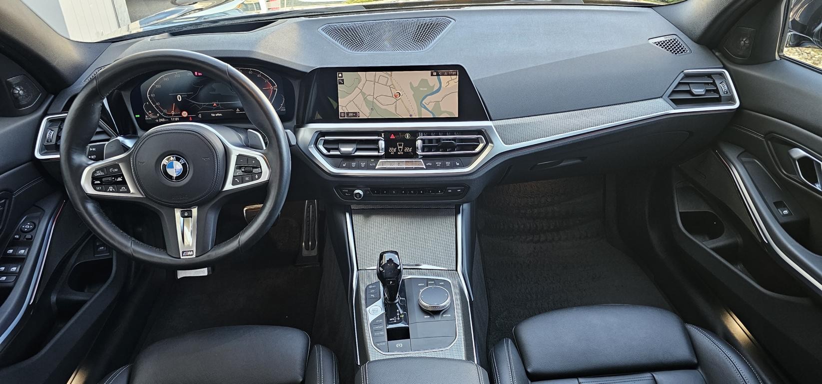 BMW 320d xDrive 48V Touring M Sport Steptronic-image-12