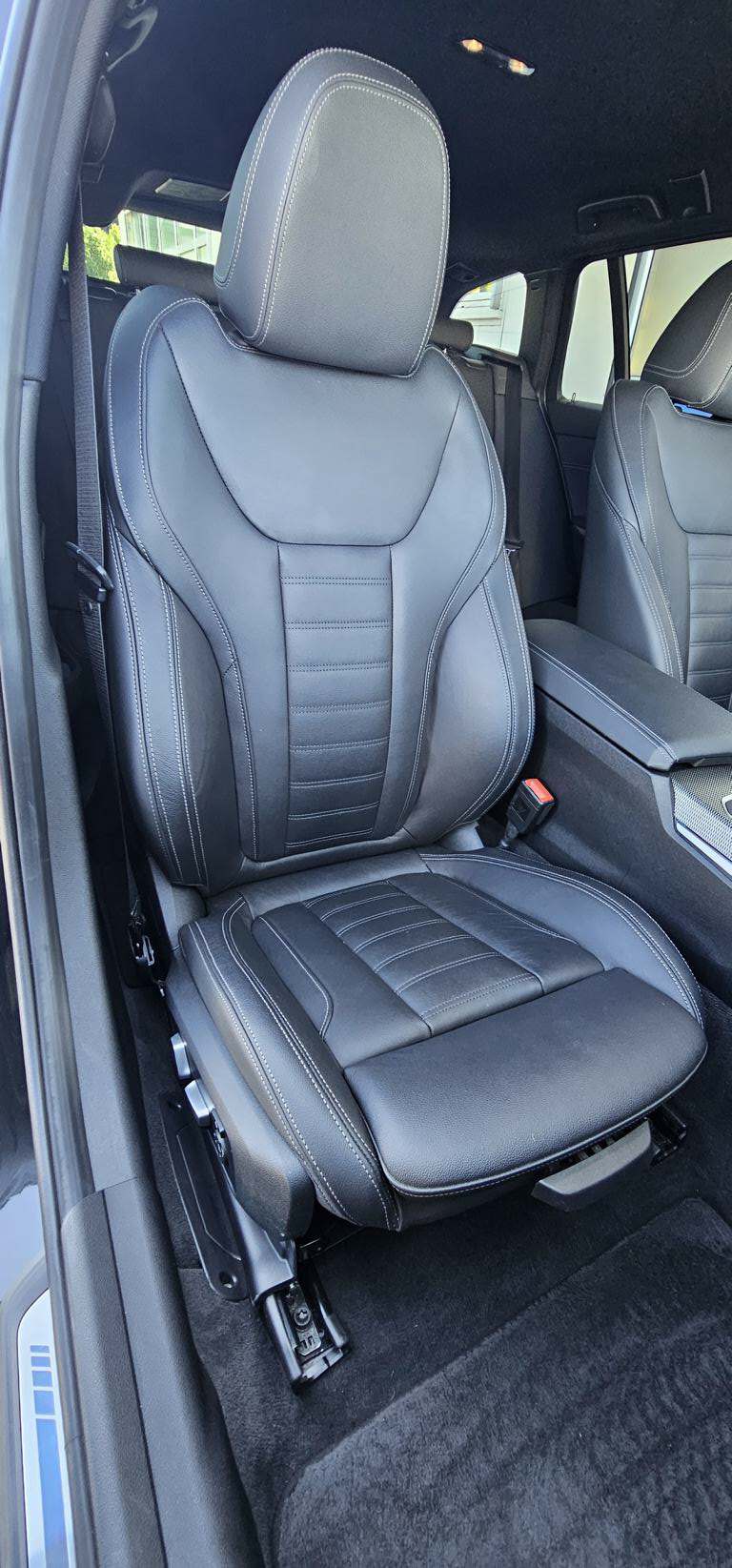 BMW 320d xDrive 48V Touring M Sport Steptronic-image-15