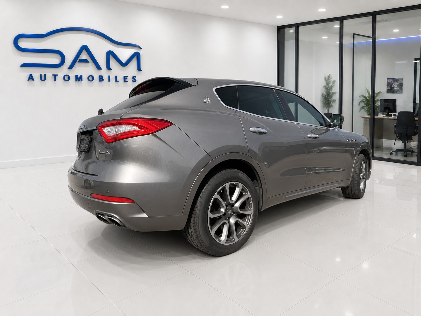 MASERATI Levante S 3.0 V6 Automatica-image-2