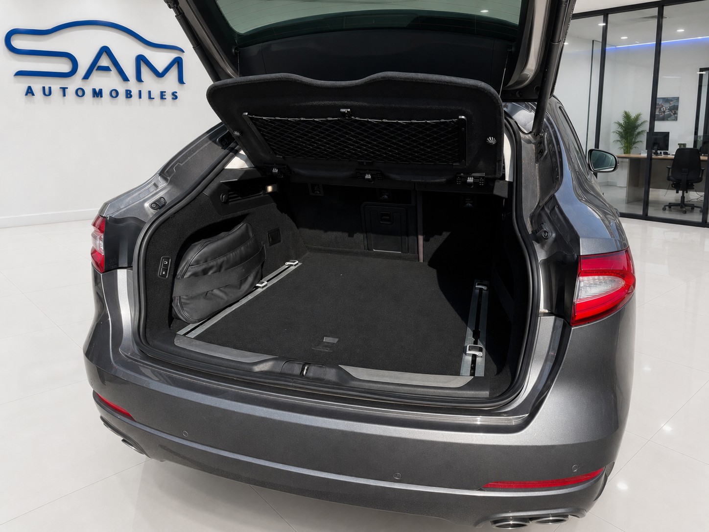 MASERATI Levante S 3.0 V6 Automatica-image-4