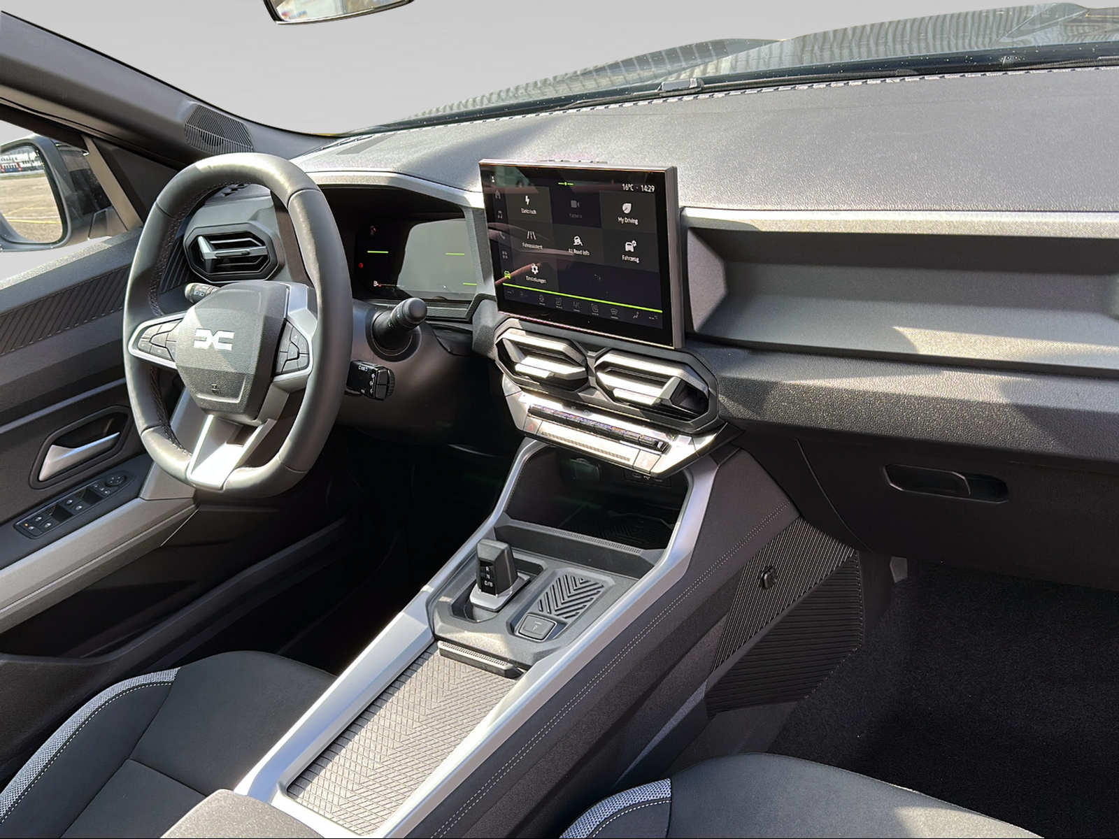 DACIA Bigster 1.8 Hybrid Journey-image-8