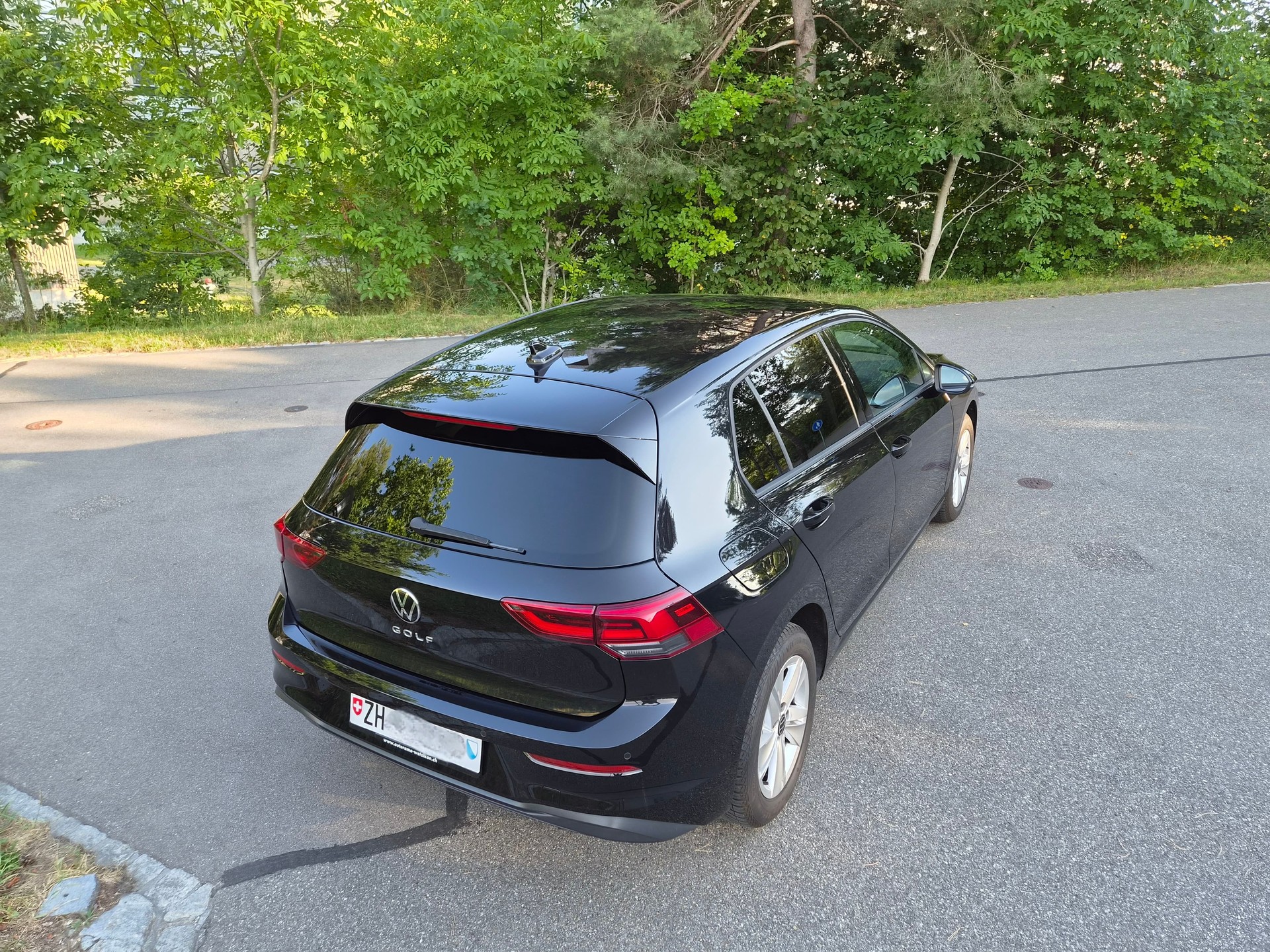 VW Golf 1.5 TSI Life-image-4