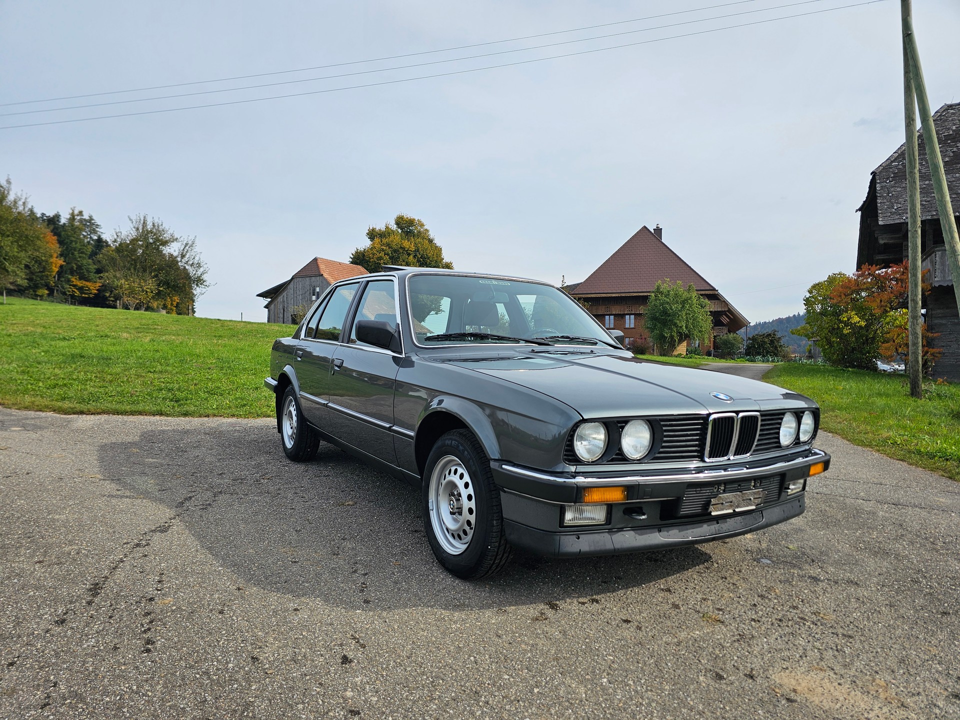 BMW 324-image-1