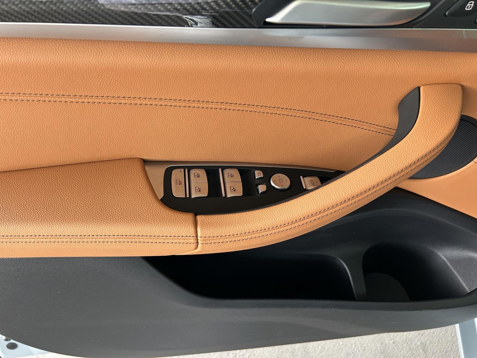 BMW X4 30i xDrive SAG-image-14