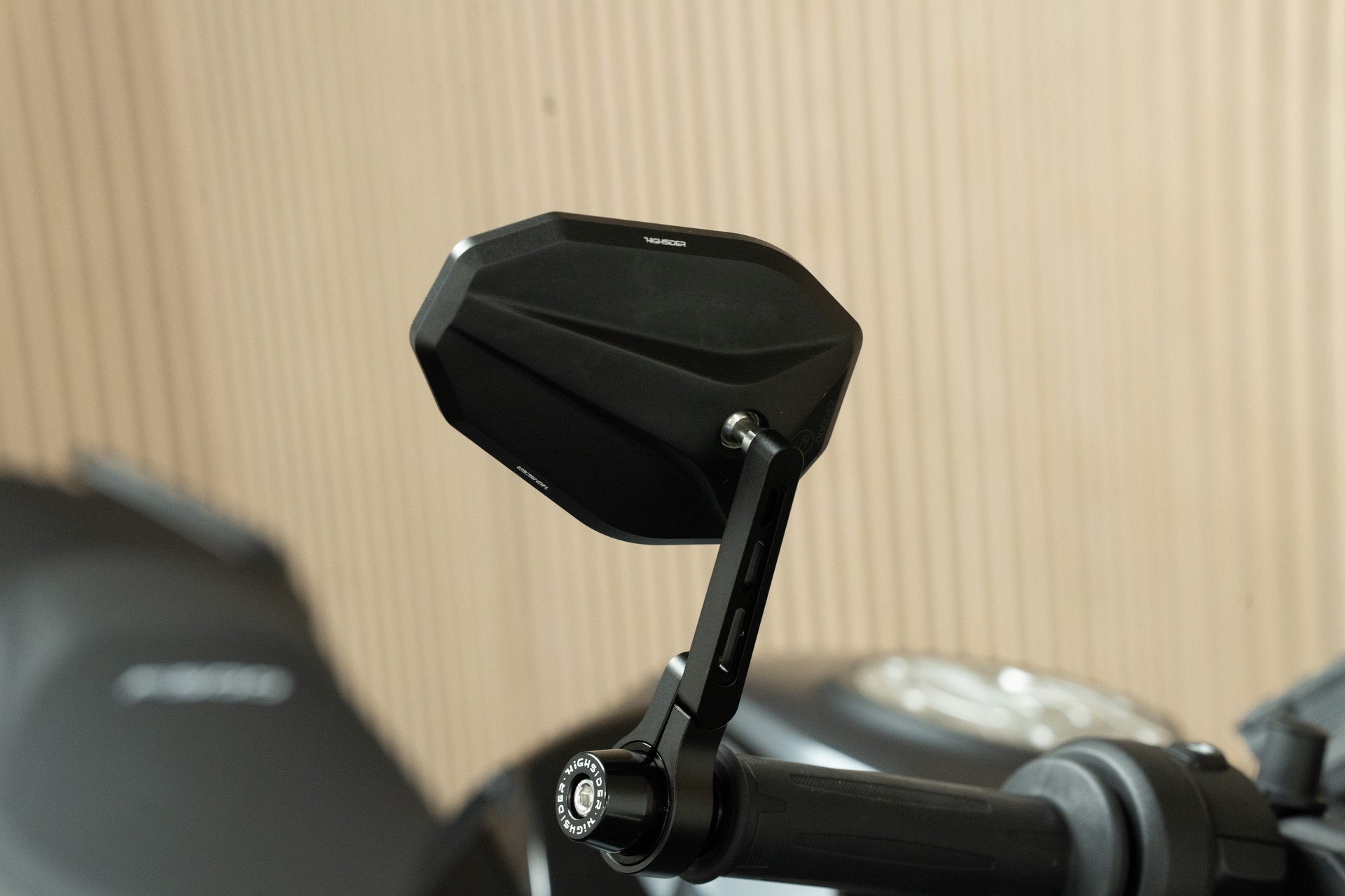 BMW F 900 R mit Remus Endschalldämpfer-image-7