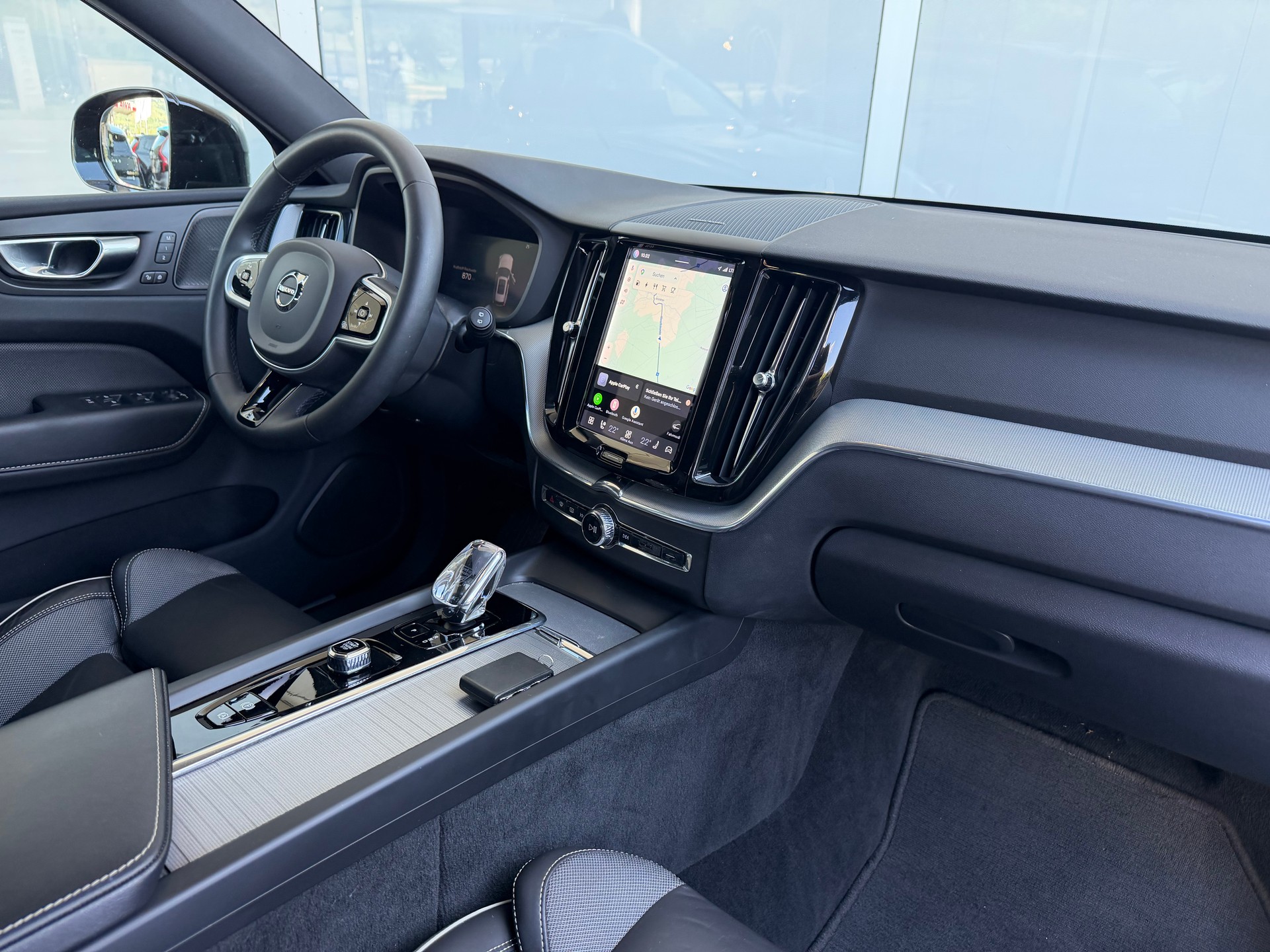 VOLVO XC60 T6 eAWD R-Design Geartronic-showroom-element-2