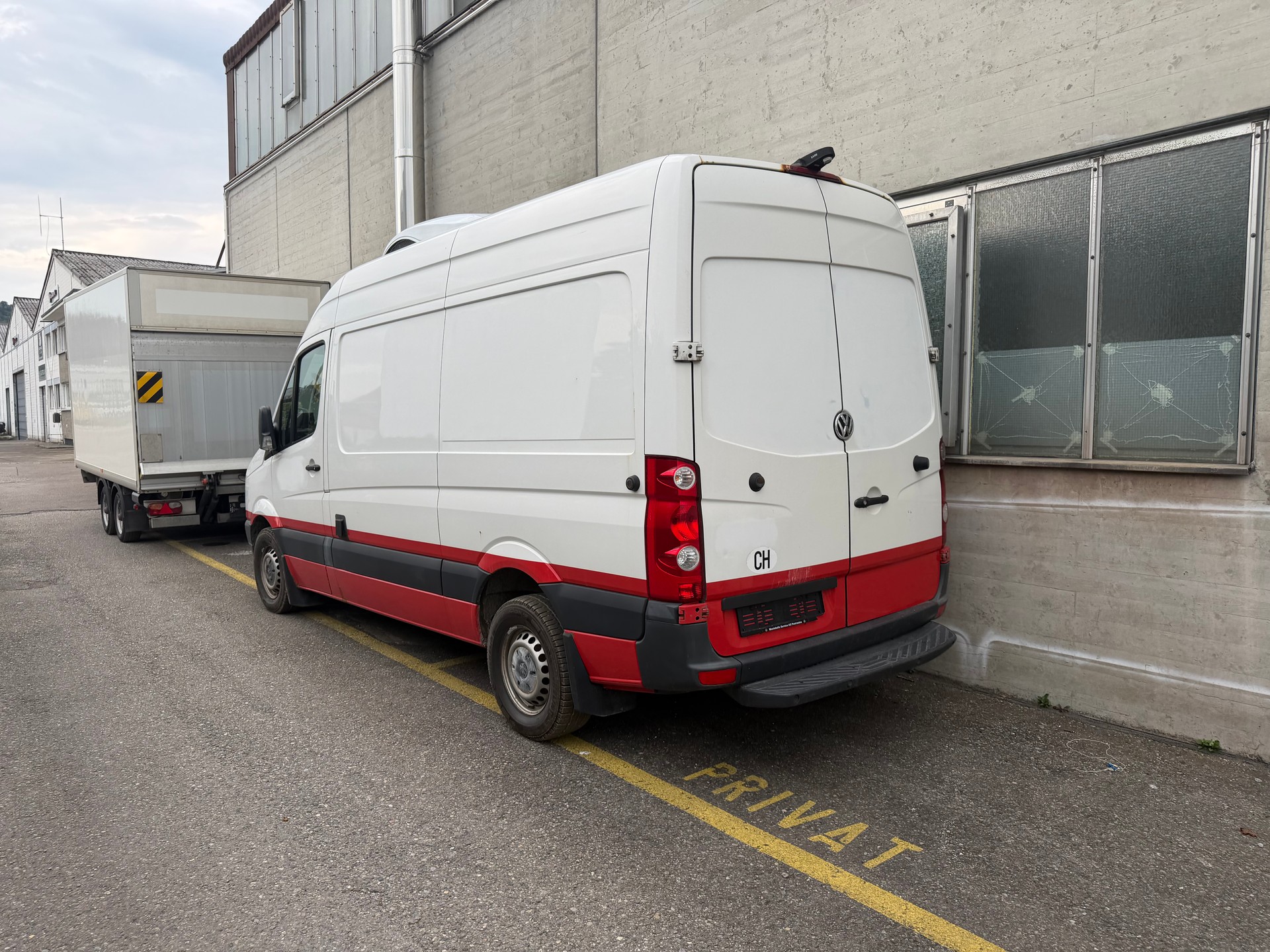 VW Crafter 35L 2.0 TDI-image-2