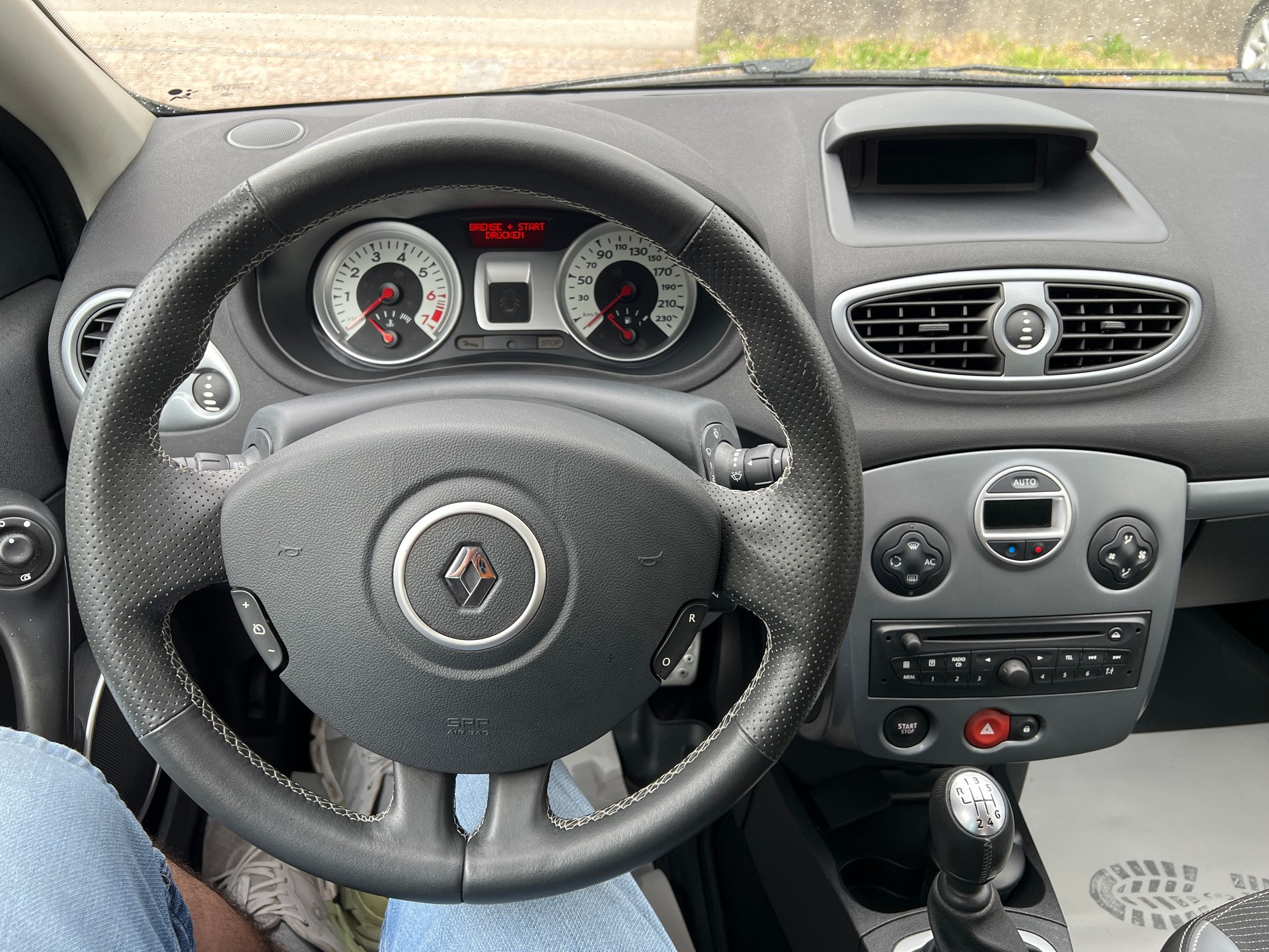 RENAULT Clio 2.0 16V GT-image-13