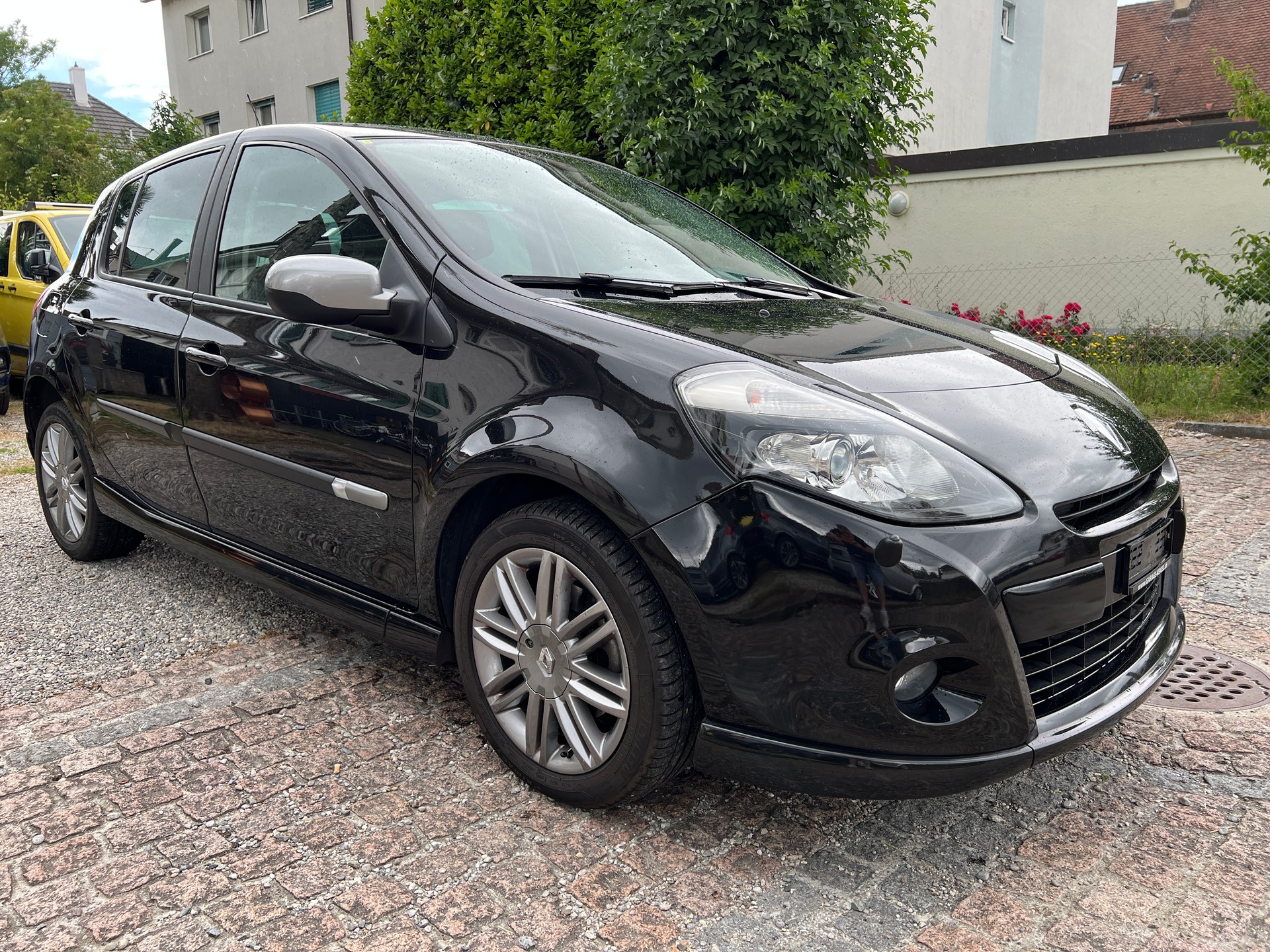 RENAULT Clio 2.0 16V GT-image-0