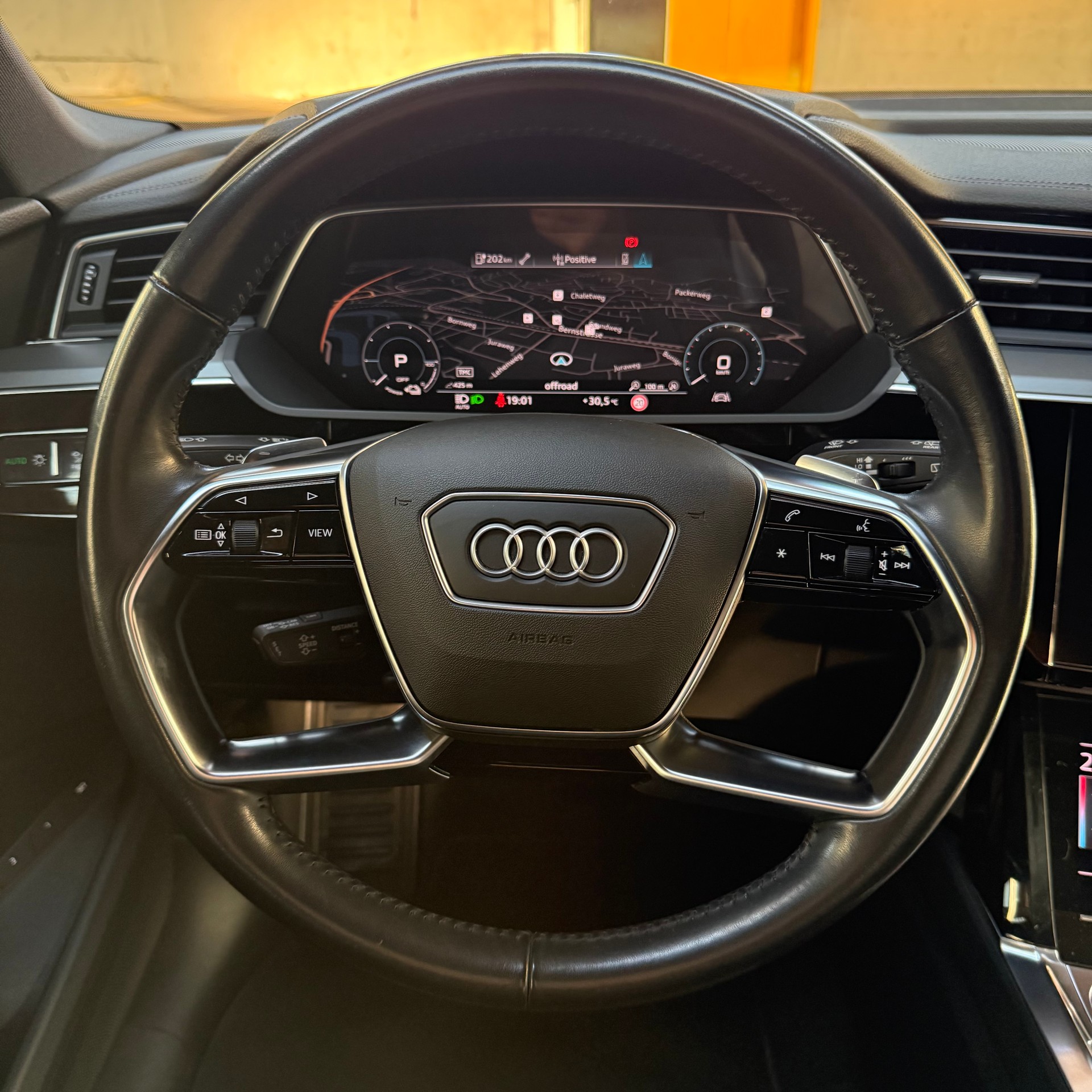 AUDI e-tron 50 S Line quattro Swiss-image-9