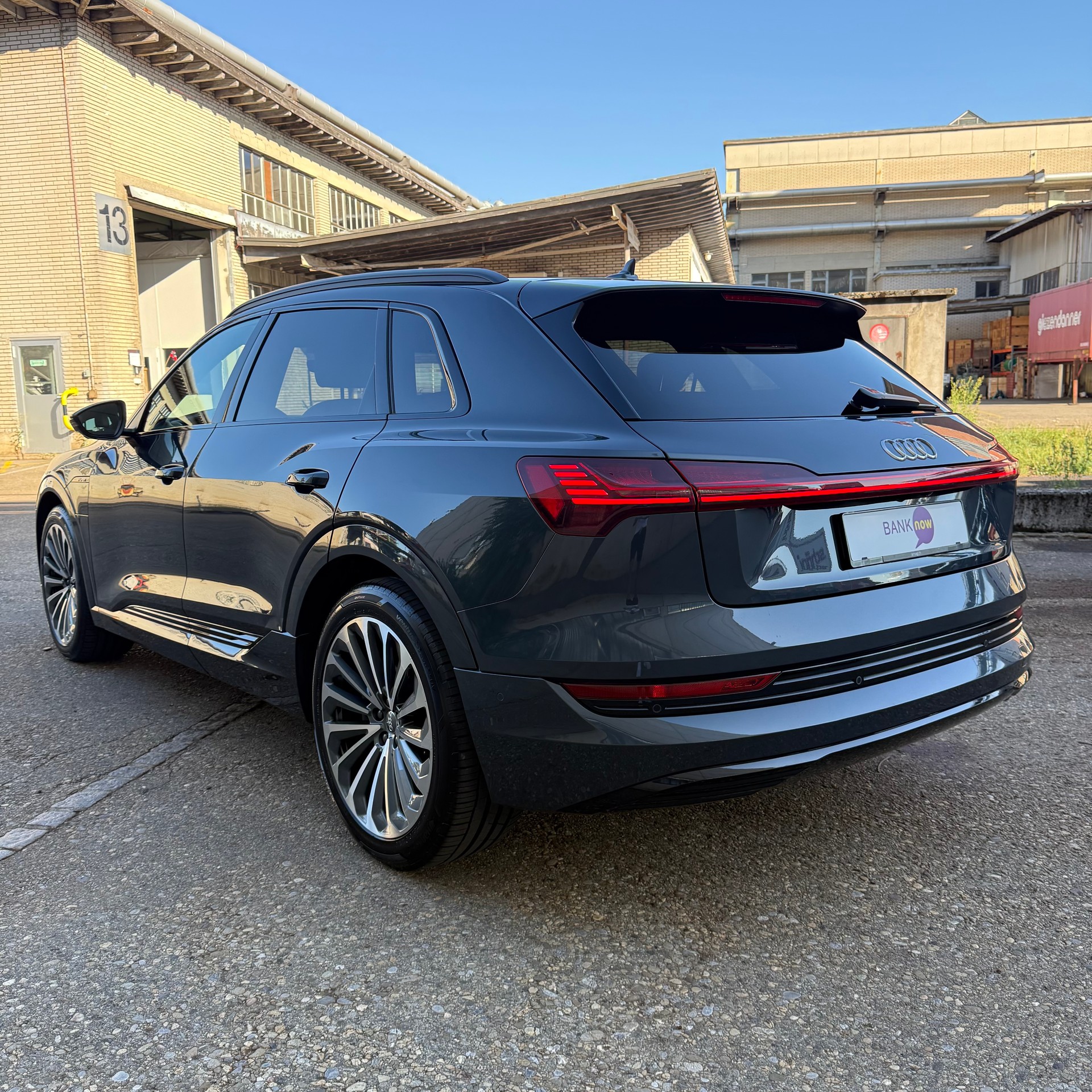 AUDI e-tron 50 S Line quattro Swiss-image-3