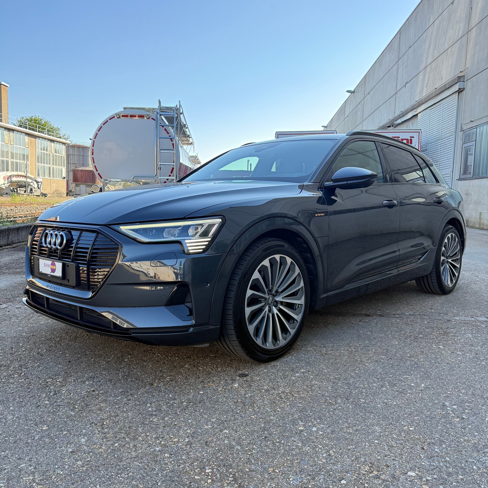 AUDI e-tron 50 S Line quattro Swiss-image-2