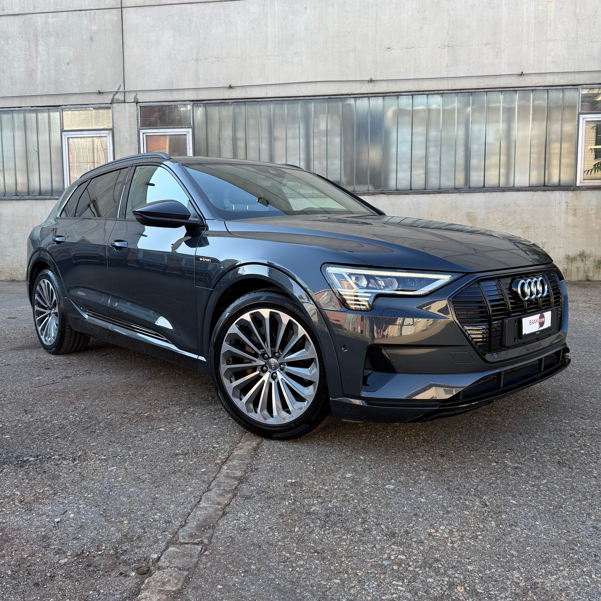 AUDI e-tron 50 S Line quattro Swiss-image-0
