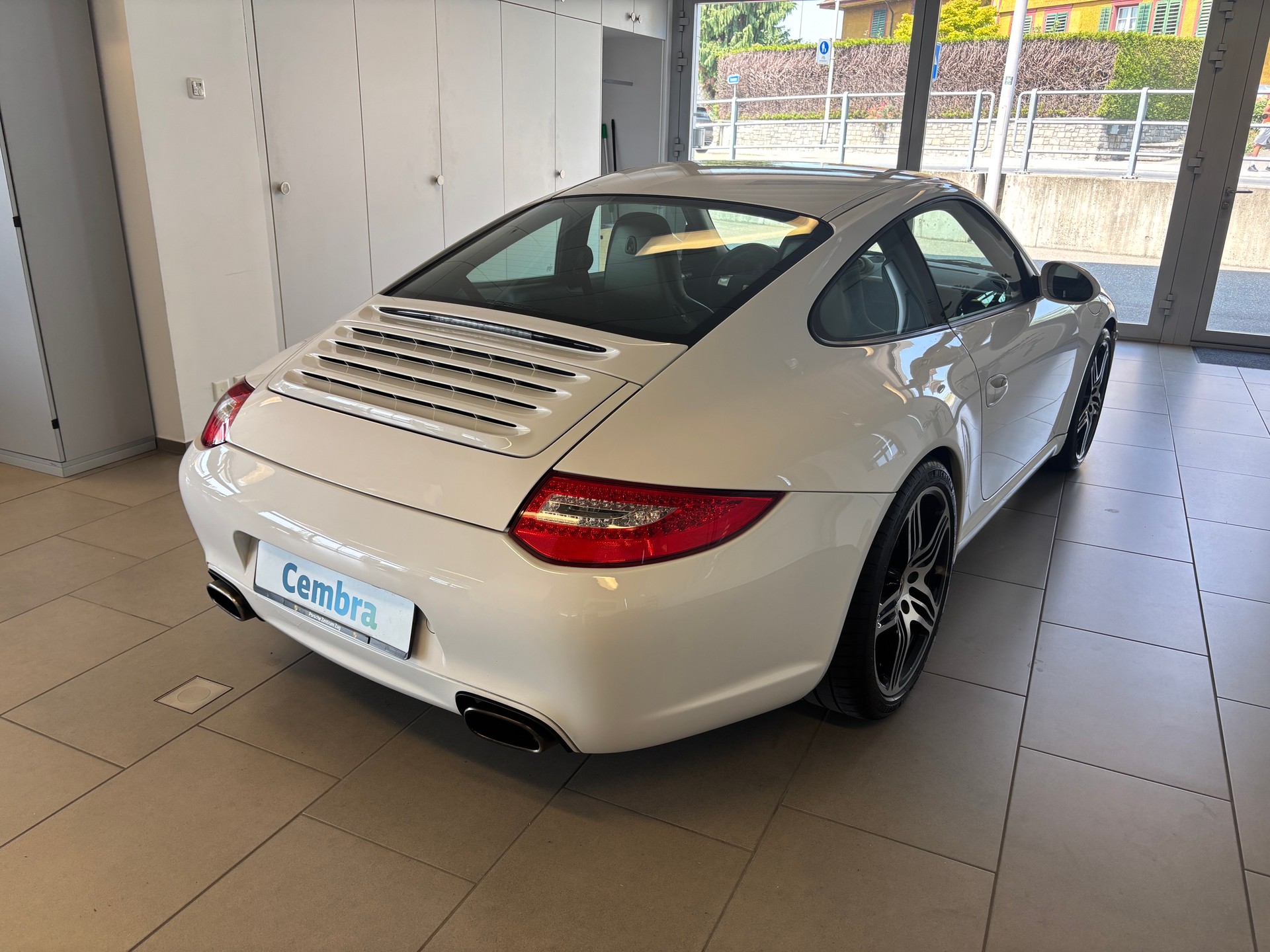 PORSCHE 911 Carrera 4 997.2 Handschaltung-image-2