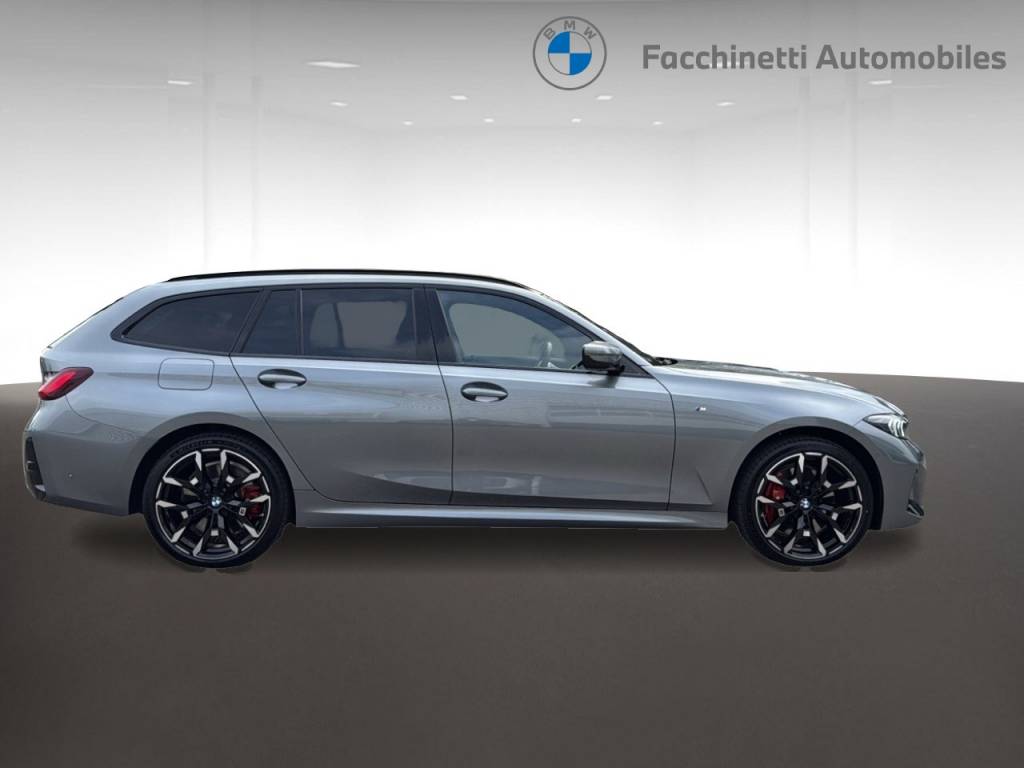BMW 330e x DriveTouring Steptronic M Sport Pro-image-6