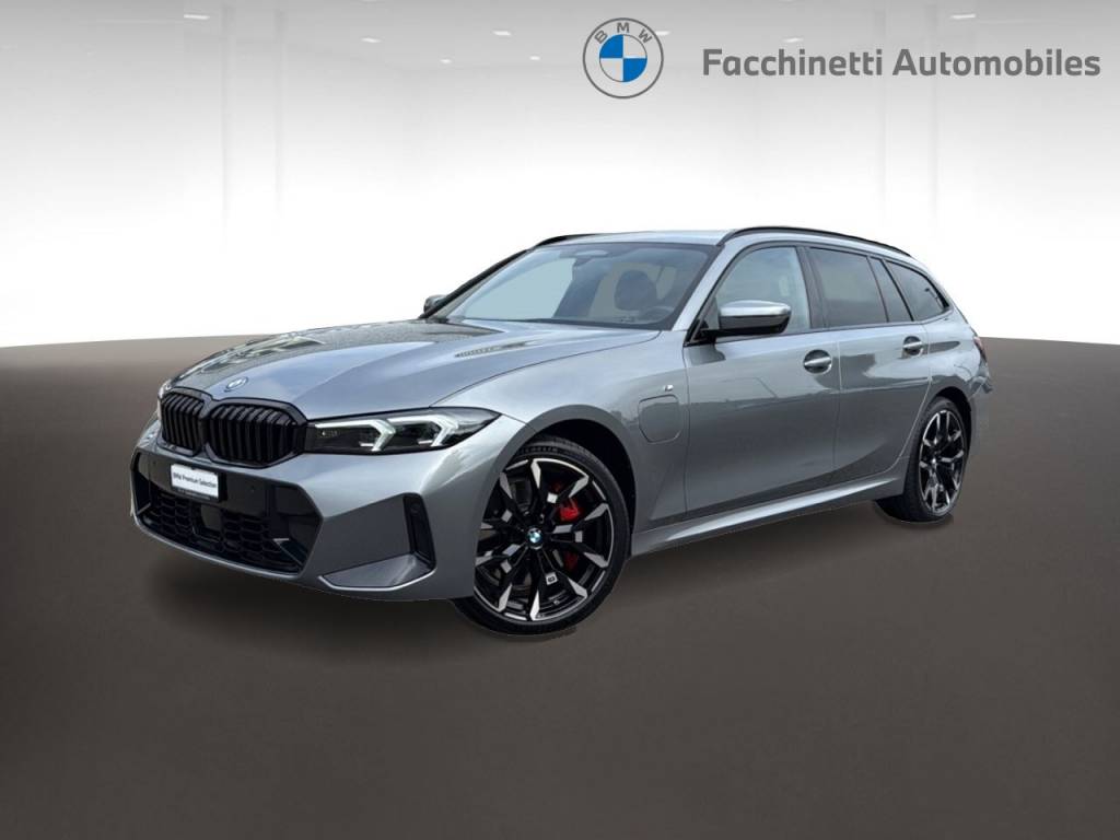 BMW 330e x DriveTouring Steptronic M Sport Pro-image-1