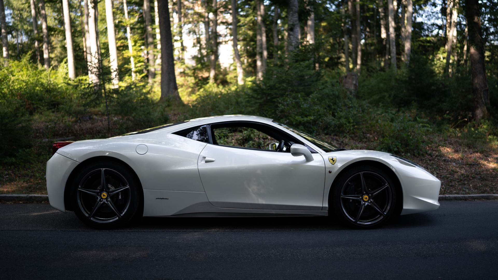 FERRARI 4.5 Italia-image-1