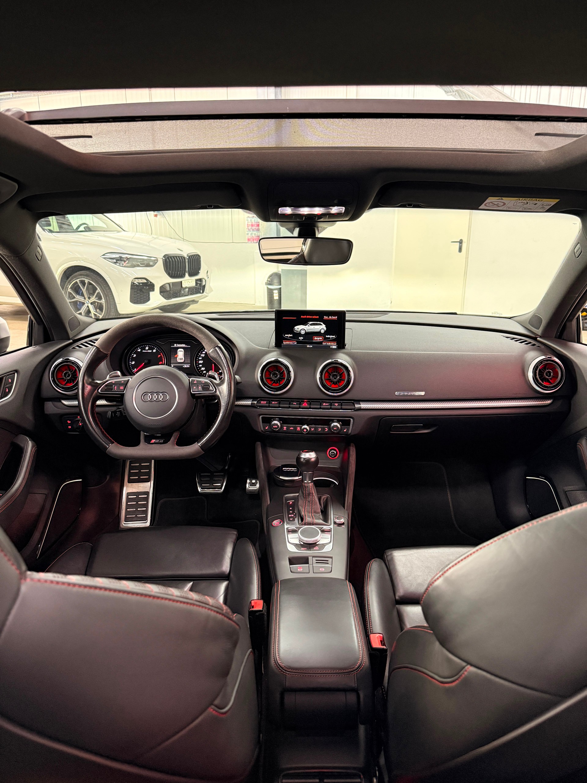 AUDI RS3 2.5 TSI quattro S-tronic-image-22