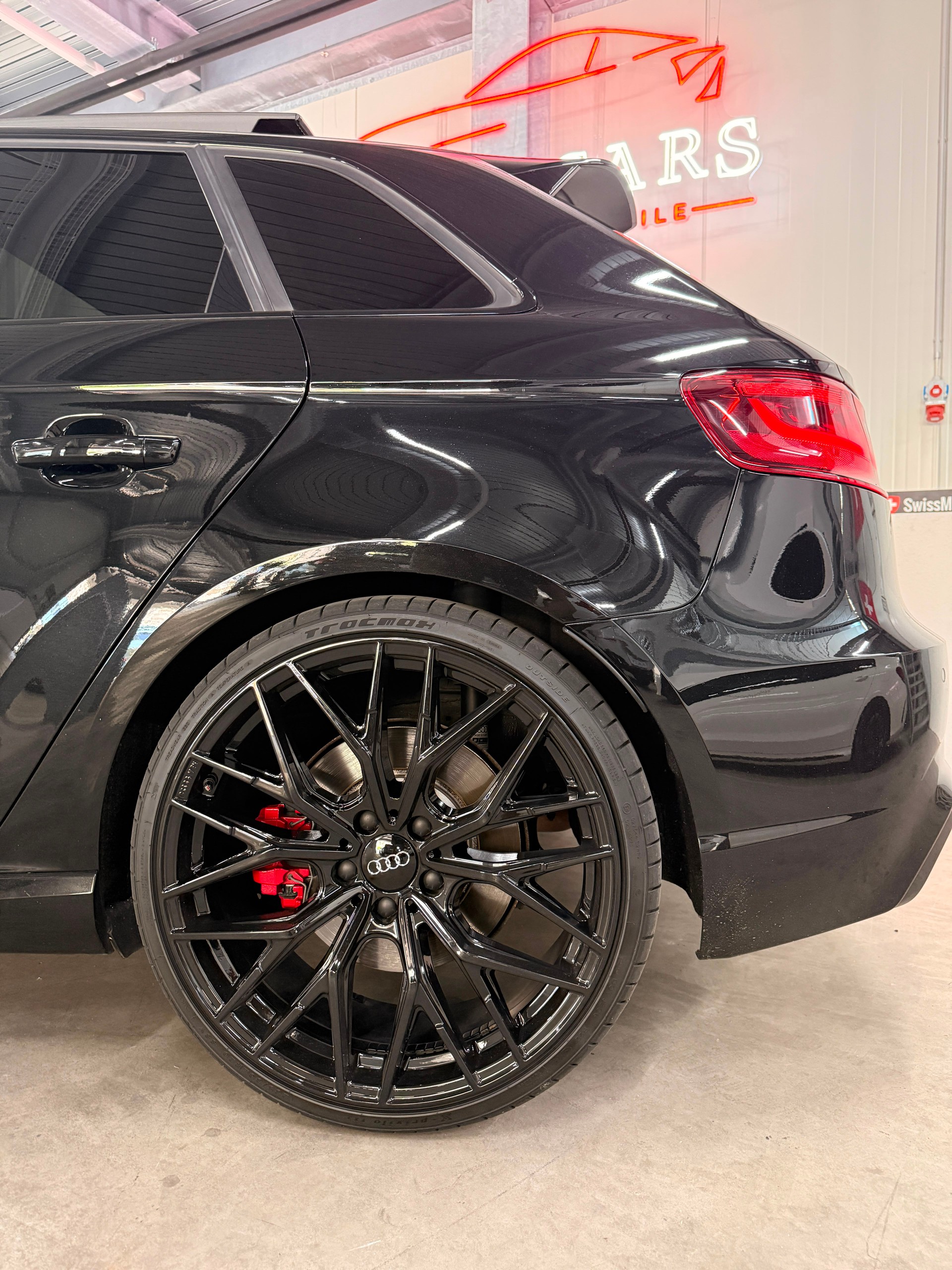 AUDI RS3 2.5 TSI quattro S-tronic-image-9