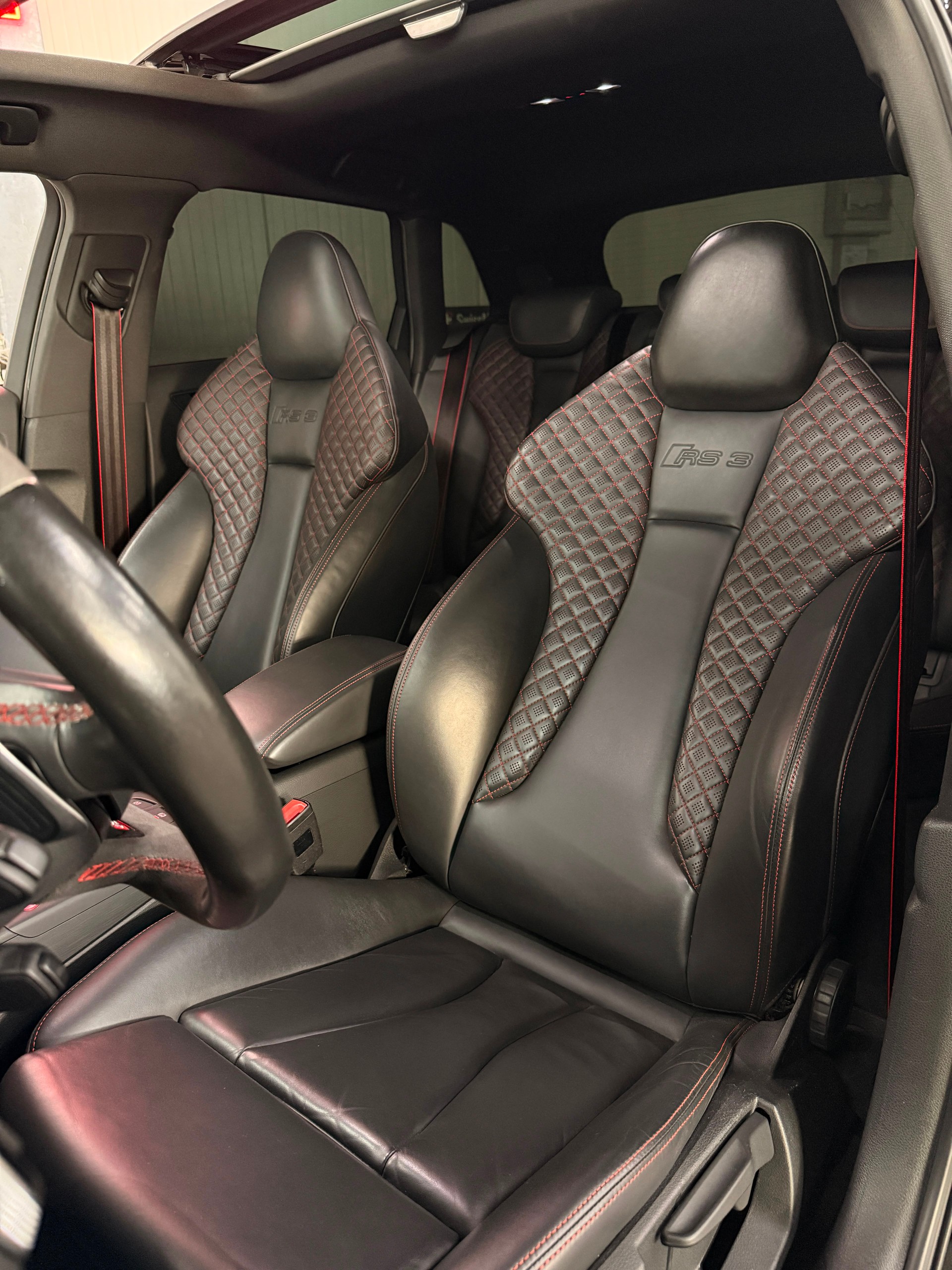 AUDI RS3 2.5 TSI quattro S-tronic-image-17