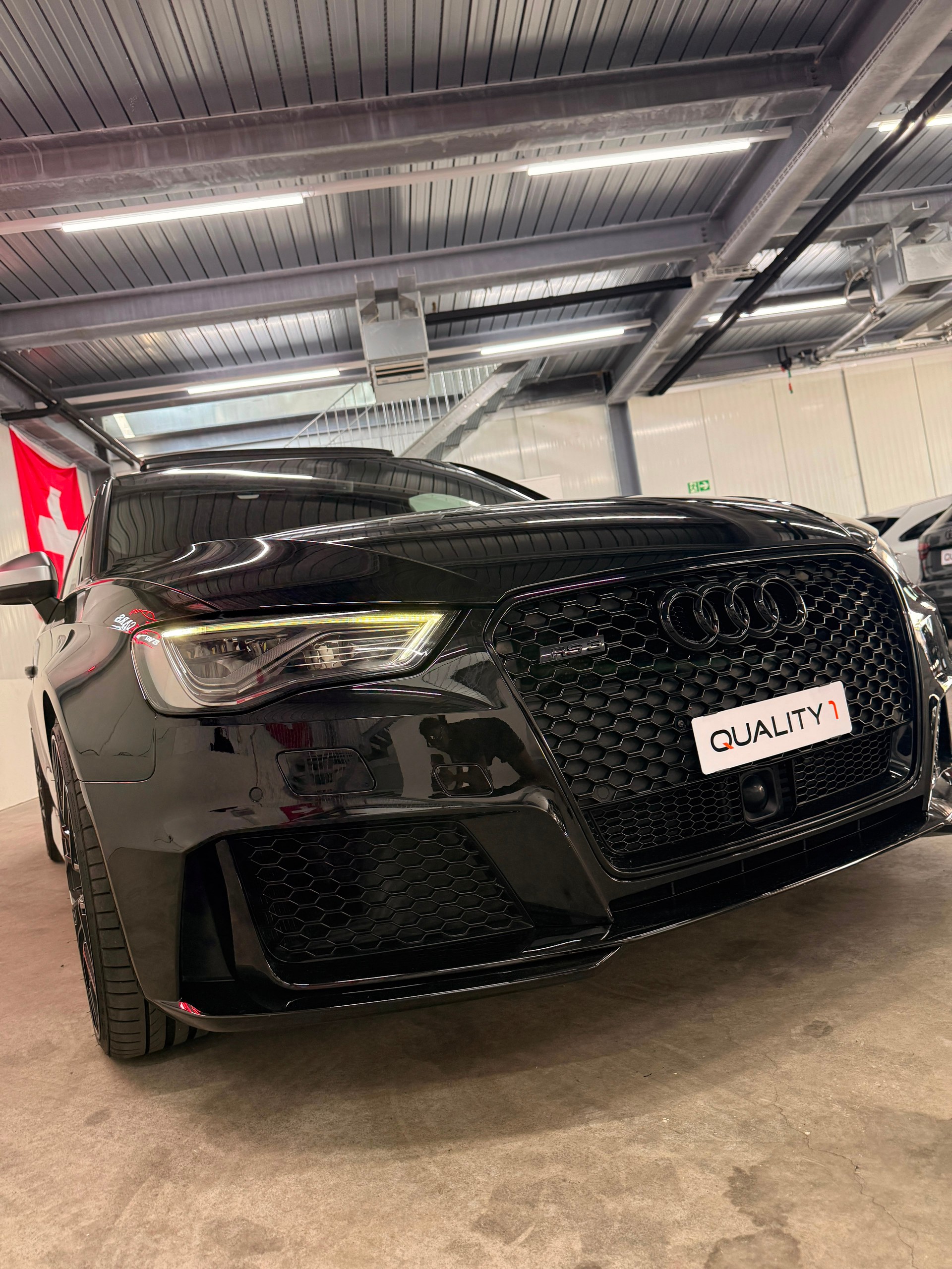 AUDI RS3 2.5 TSI quattro S-tronic-image-10