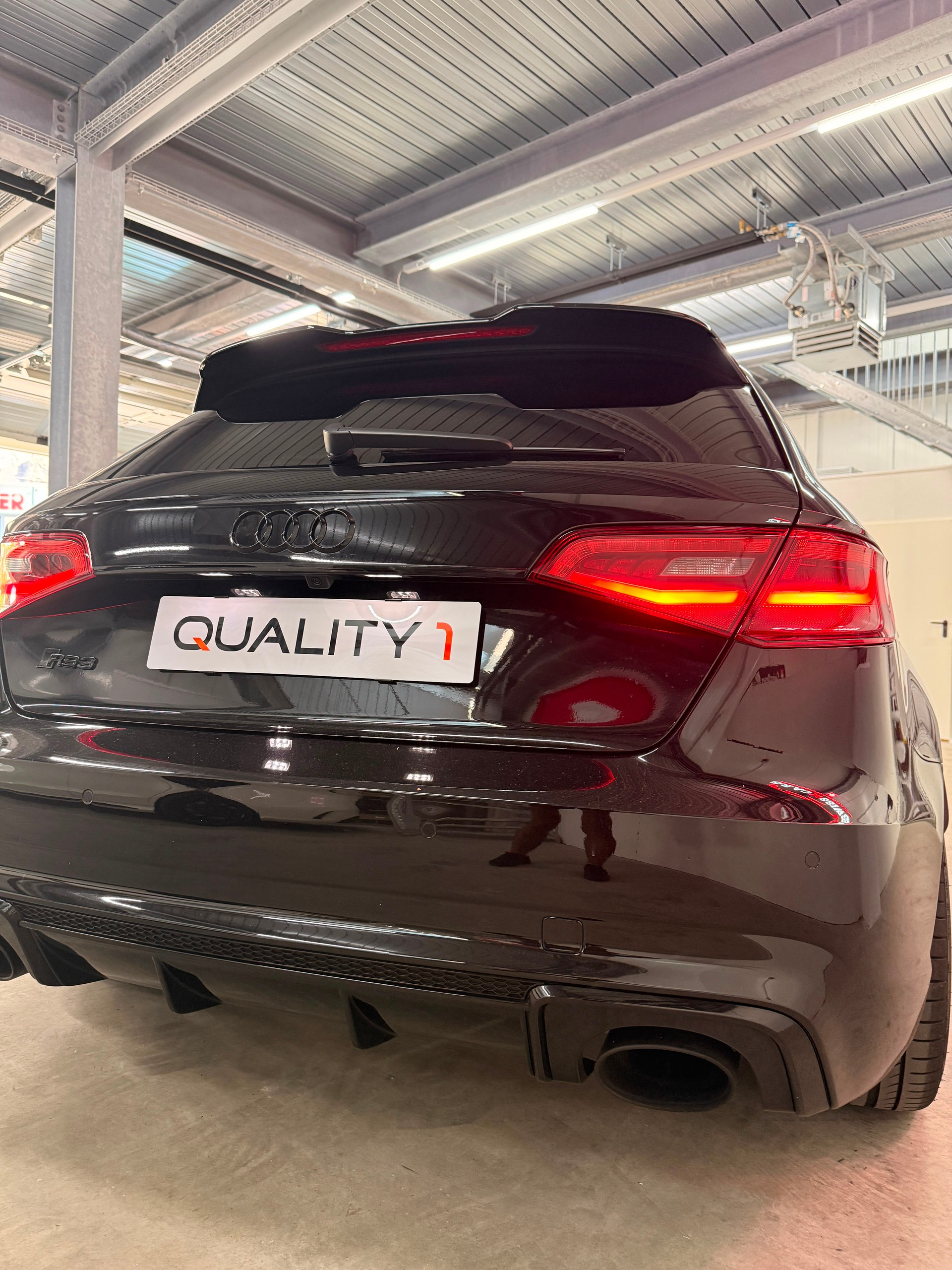 AUDI RS3 2.5 TSI quattro S-tronic-image-14