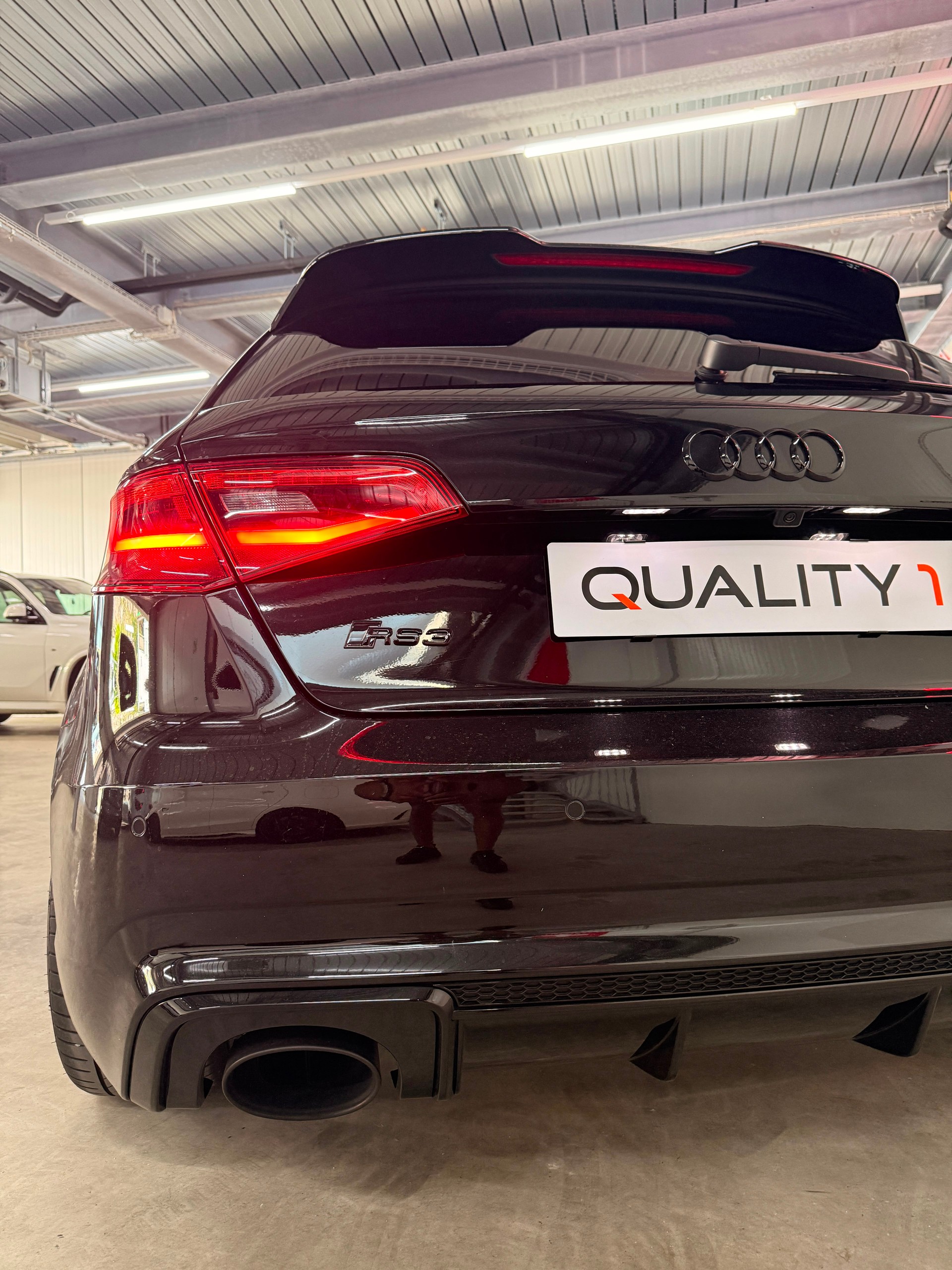 AUDI RS3 2.5 TSI quattro S-tronic-image-8