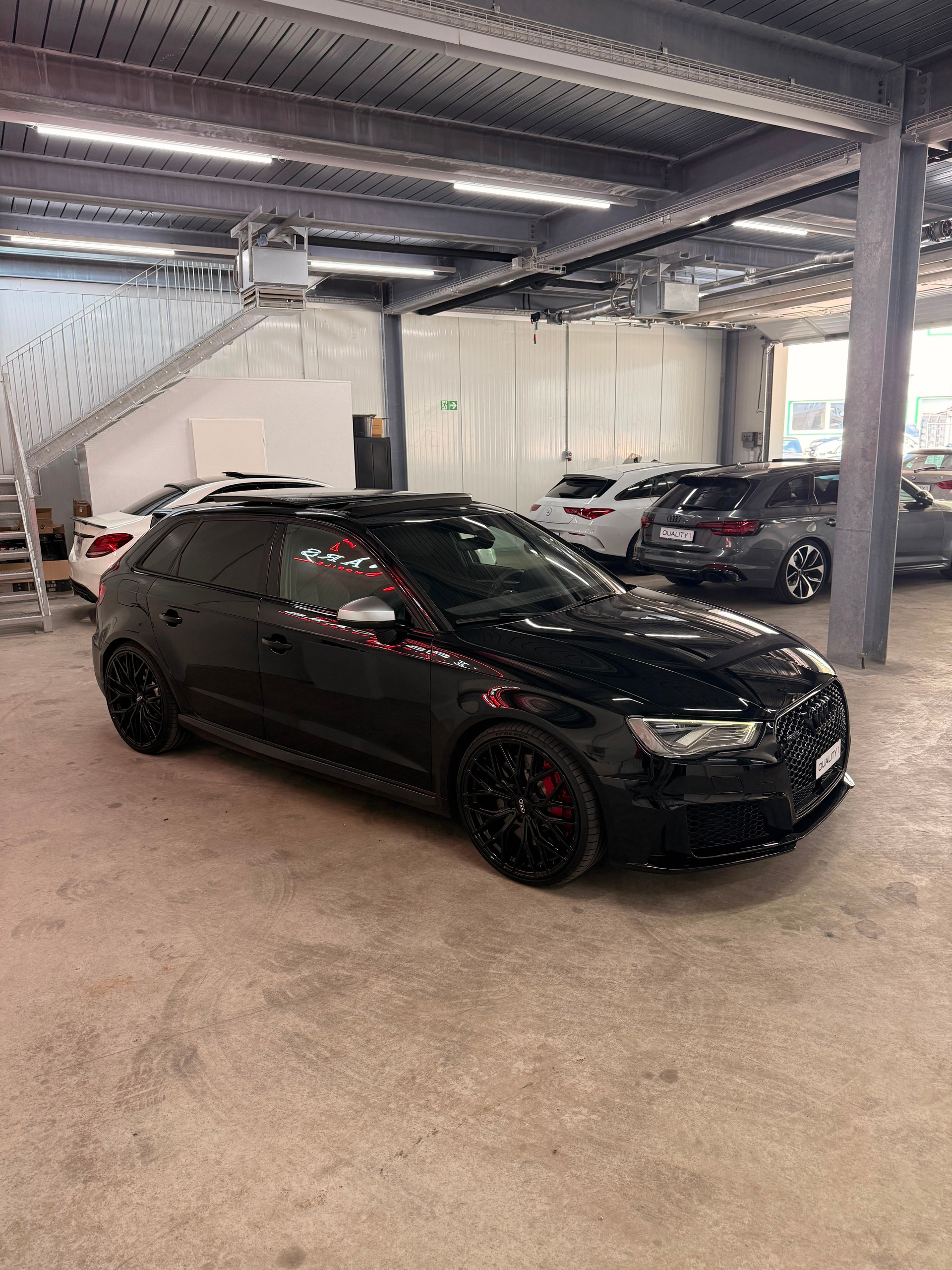 AUDI RS3 2.5 TSI quattro S-tronic-image-30