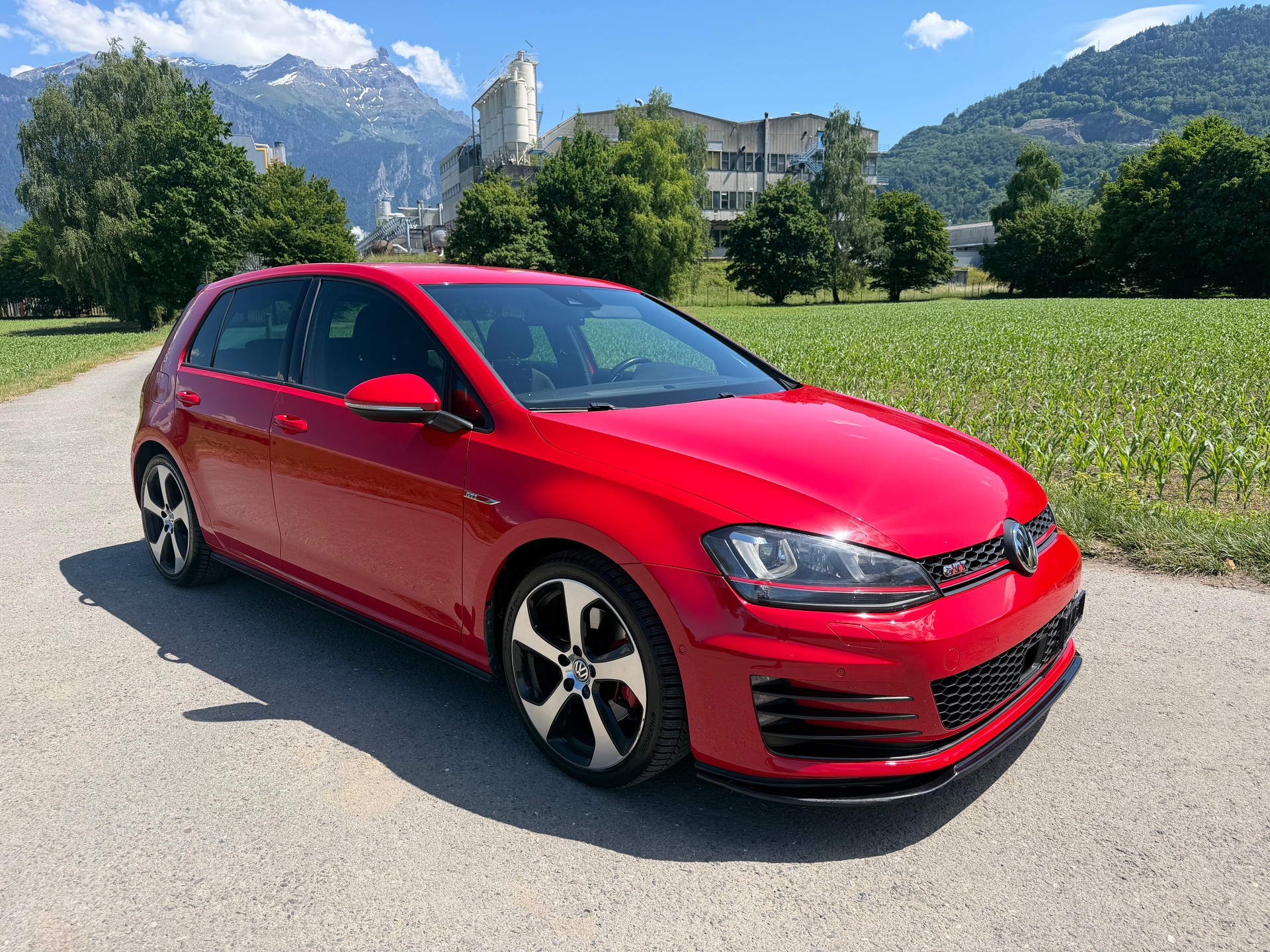 VW Golf 2.0 TSI GTI-image-0
