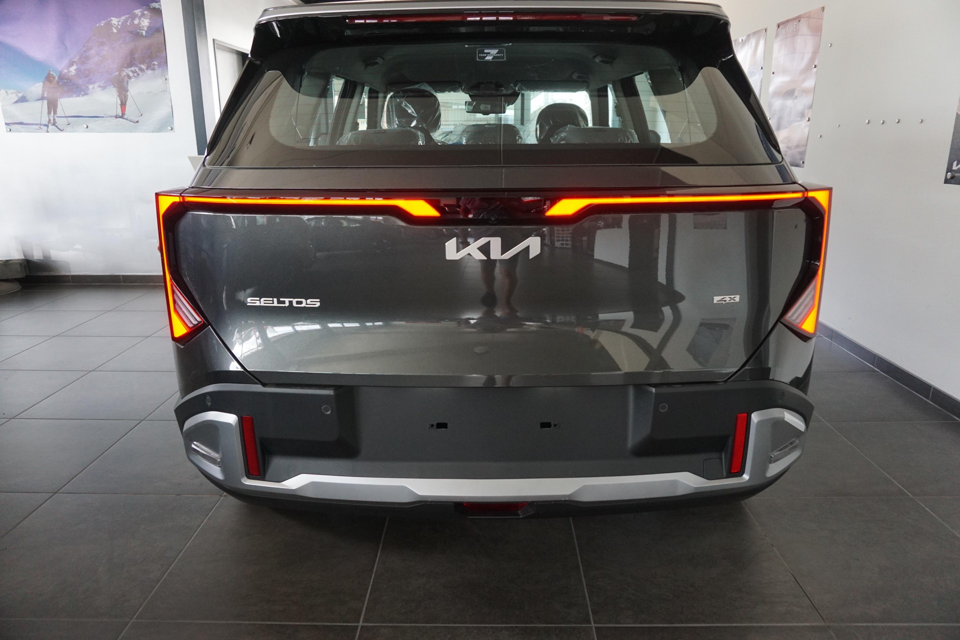 KIA Seltos 1.6 T-GDi Style-image-5