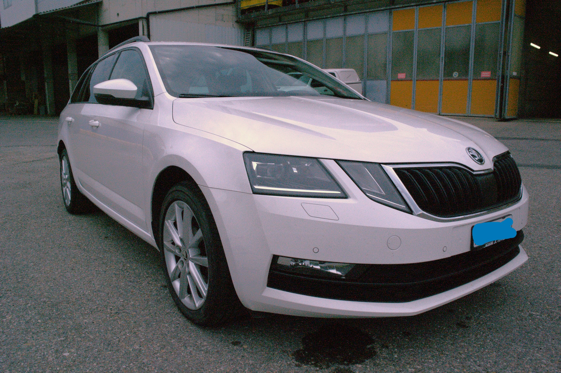 SKODA 2.0 TDI 150 Ambition 4x4 DSG-image-1