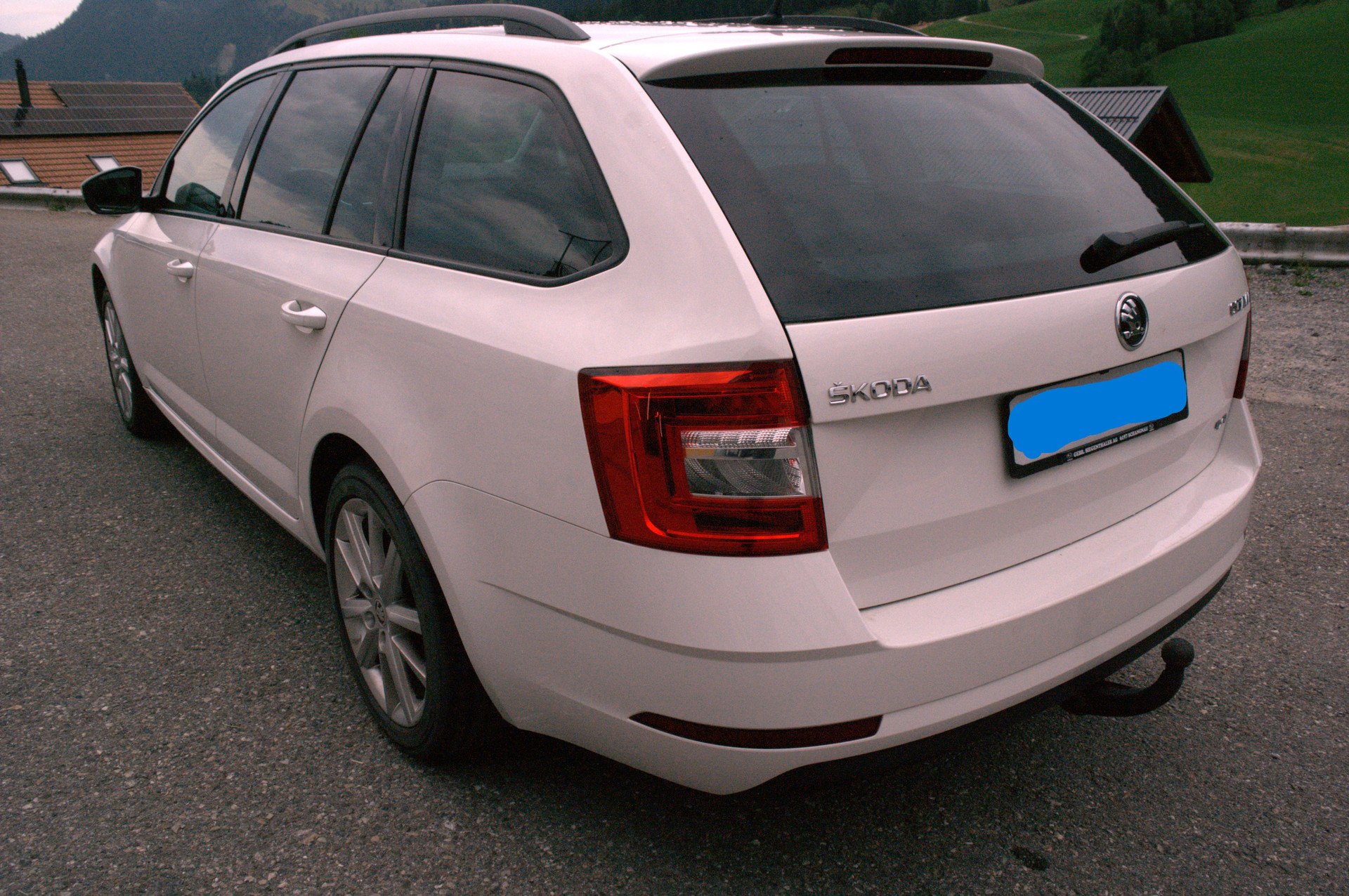 SKODA 2.0 TDI 150 Ambition 4x4 DSG-image-4