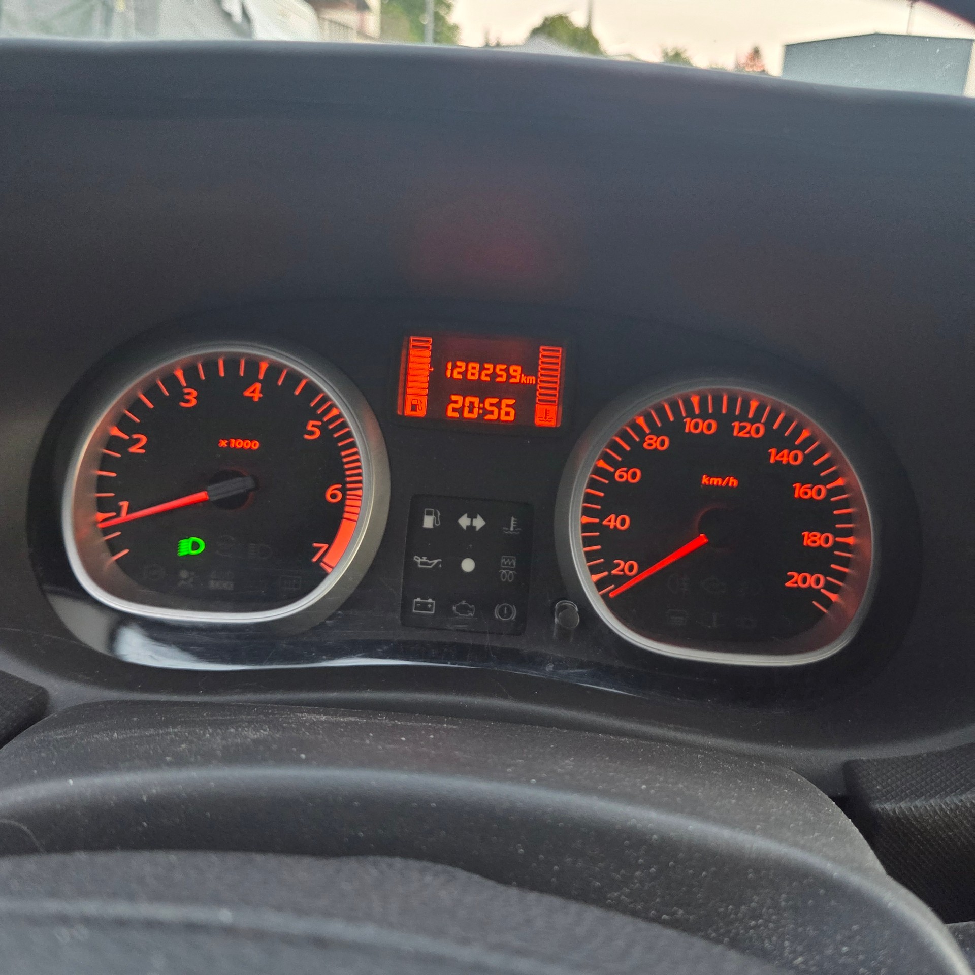 DACIA Duster 1.5 dCi Lauréate 4x4-image-12