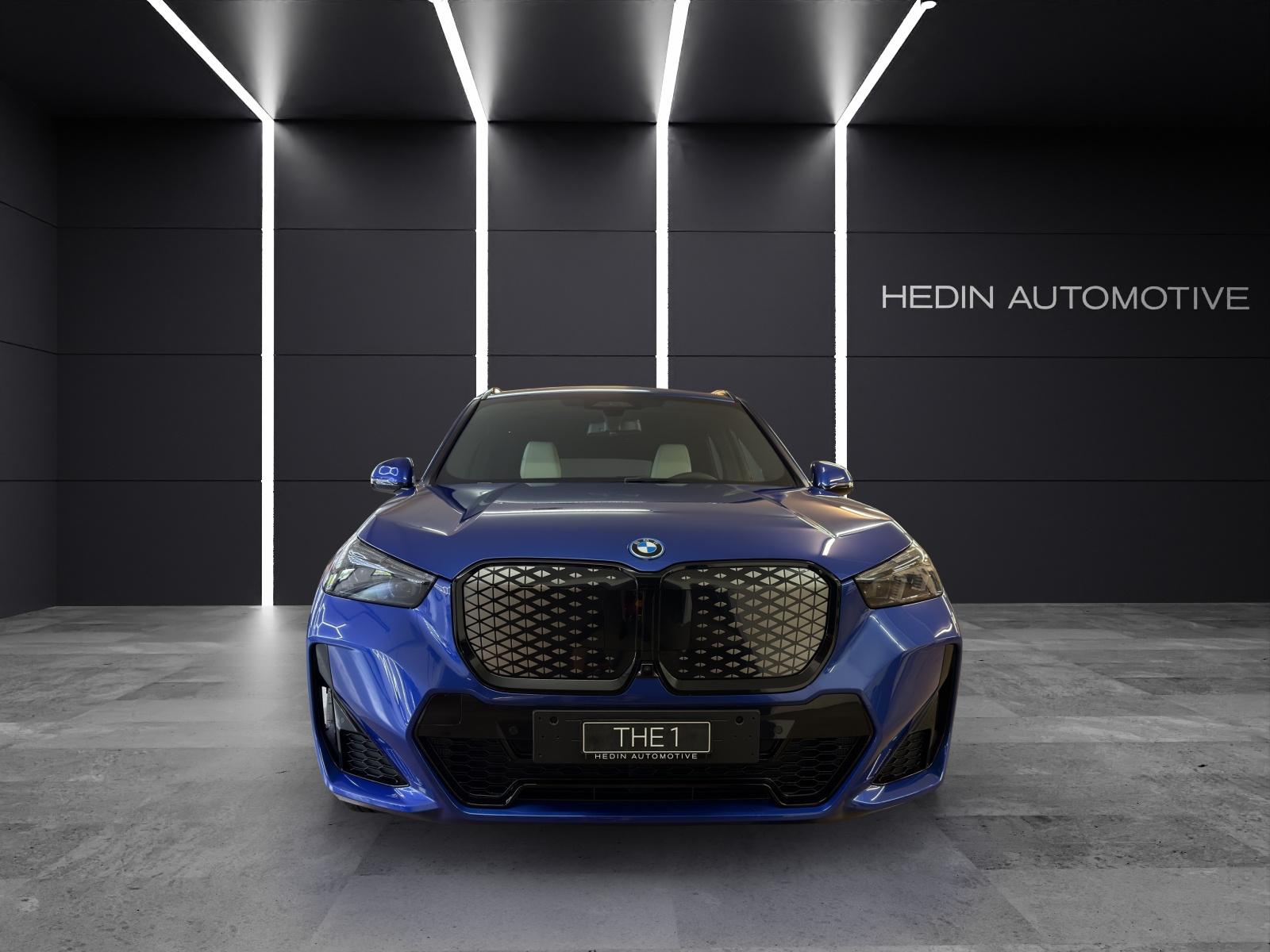 BMW iX1 30 xDrive-image-7