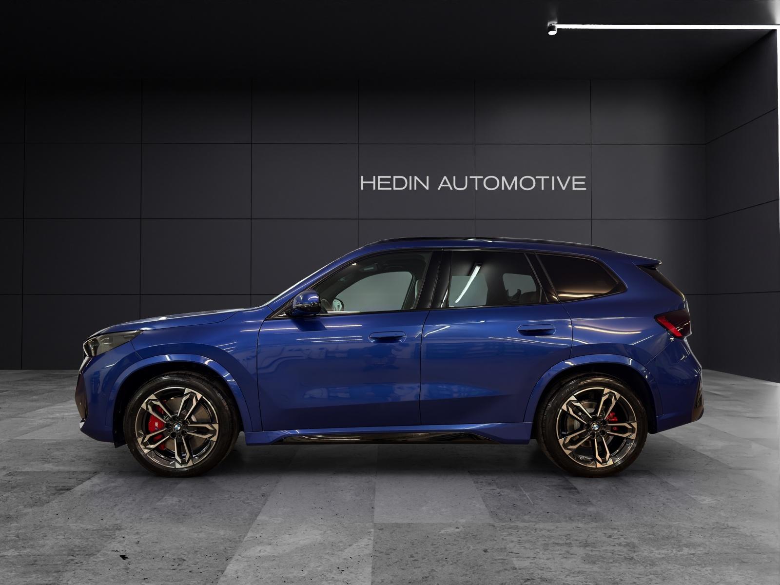 BMW iX1 30 xDrive-image-1