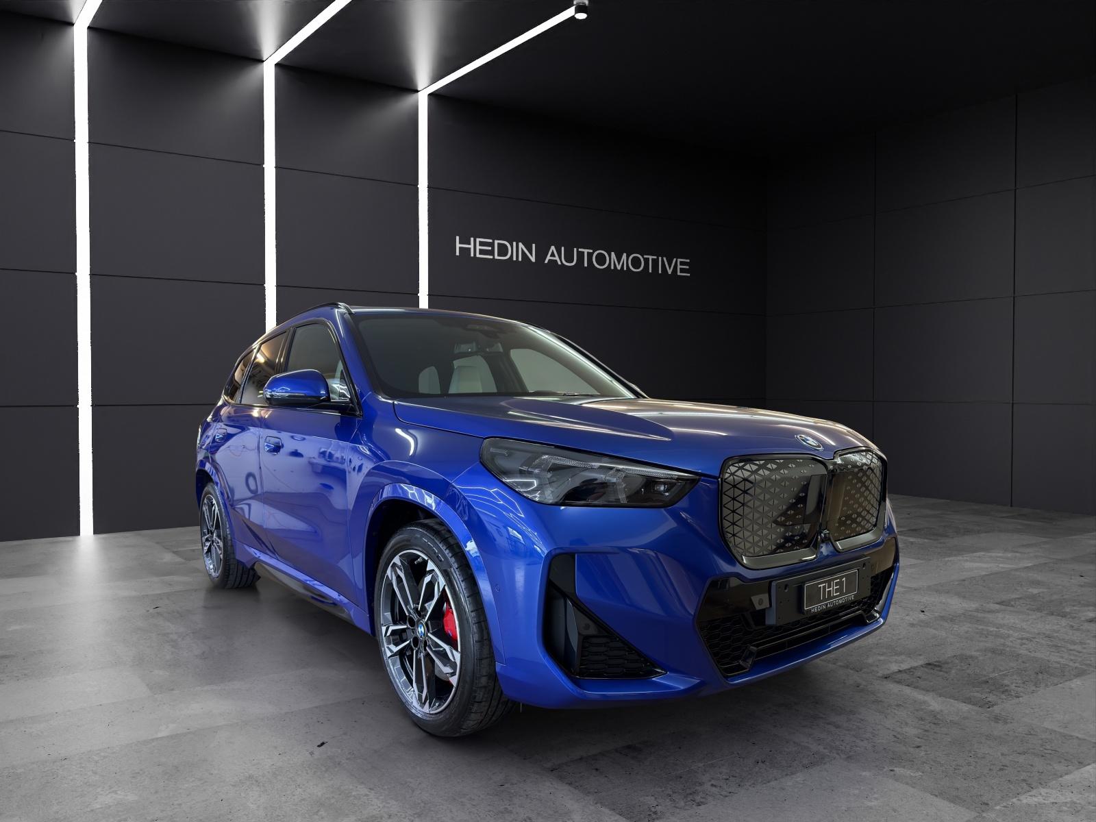 BMW iX1 30 xDrive-image-6