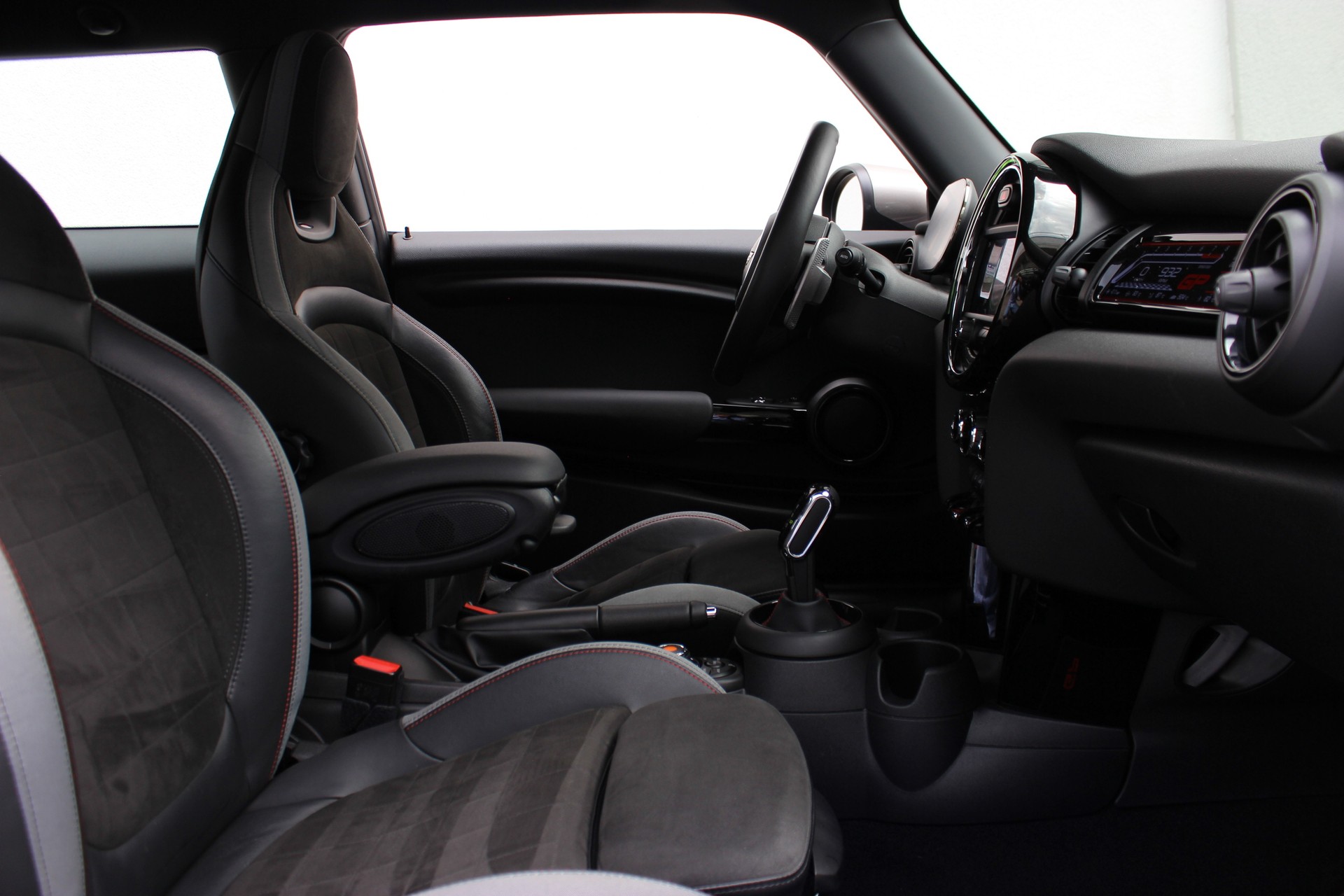 MINI Cooper John Cooper Works GP 3-image-1