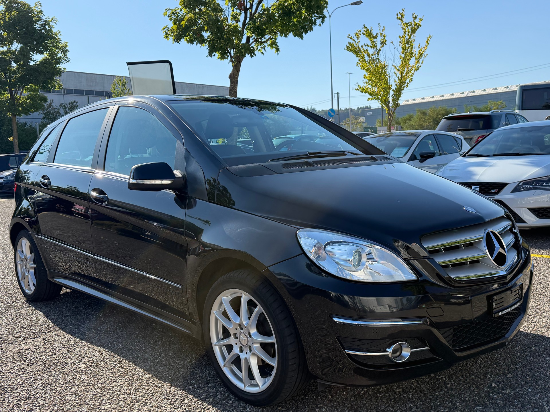MERCEDES-BENZ B 180 (170) Autotronic-showroom-element-2