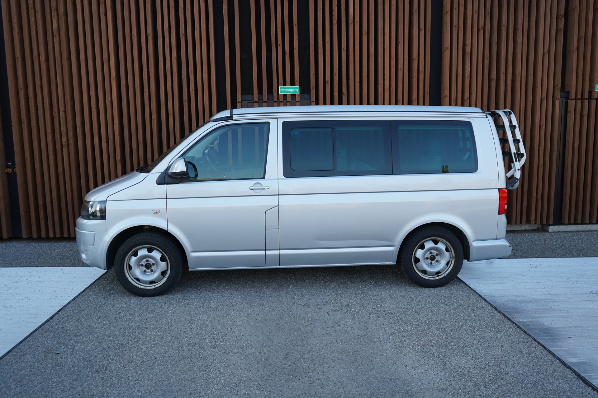 VW T5 CALIFORNIA 2.0 Bi-TDI BEACH 4MOTION l 140 PS-image-5