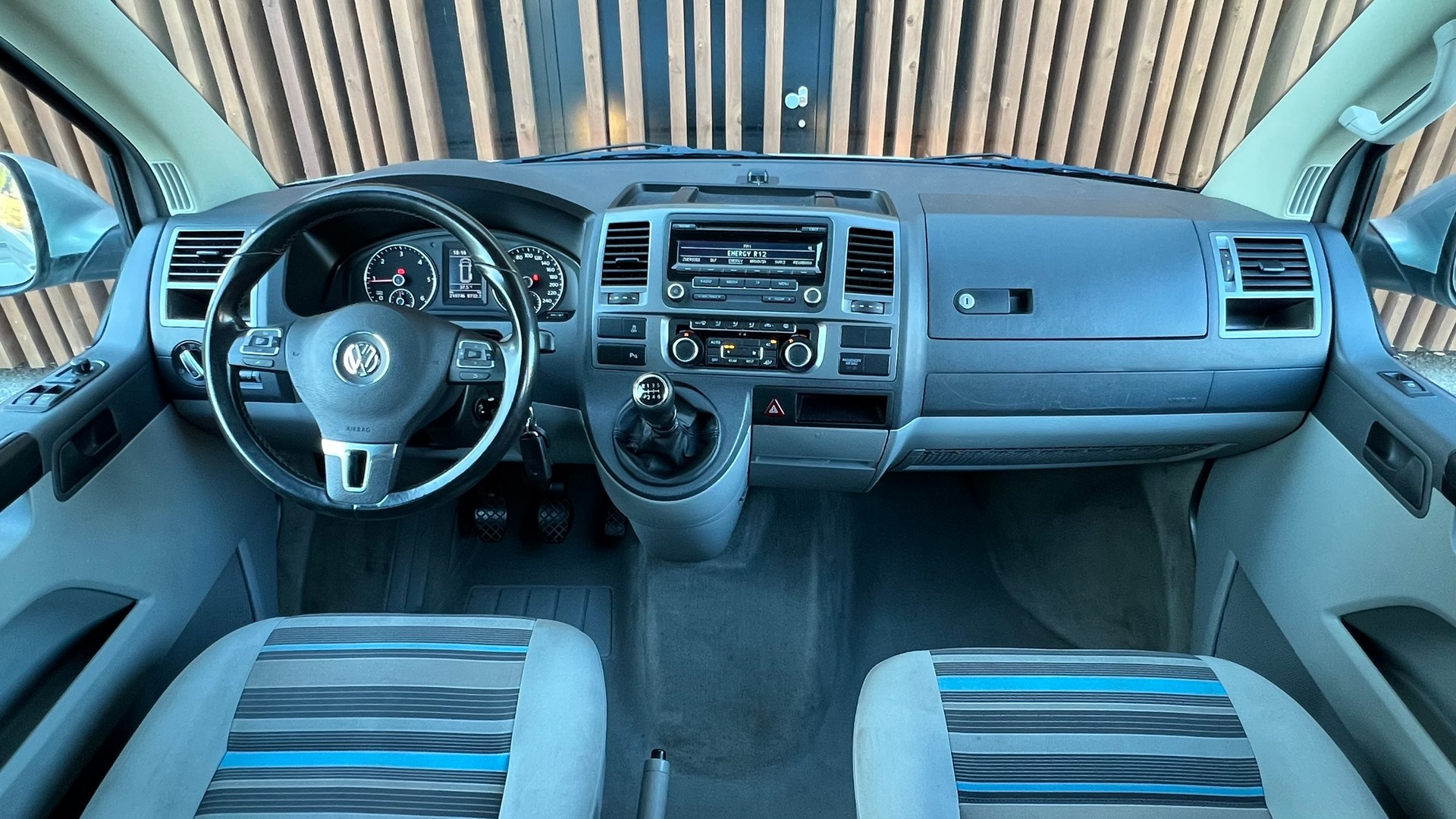 VW T5 CALIFORNIA 2.0 Bi-TDI BEACH 4MOTION l 140 PS-image-20