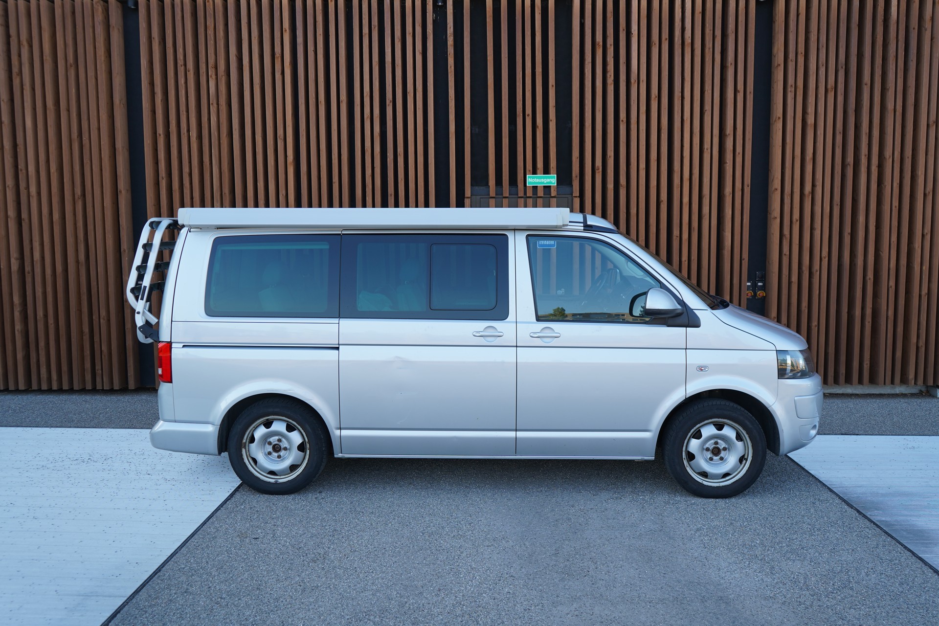 VW T5 CALIFORNIA 2.0 Bi-TDI BEACH 4MOTION l 140 PS-image-4