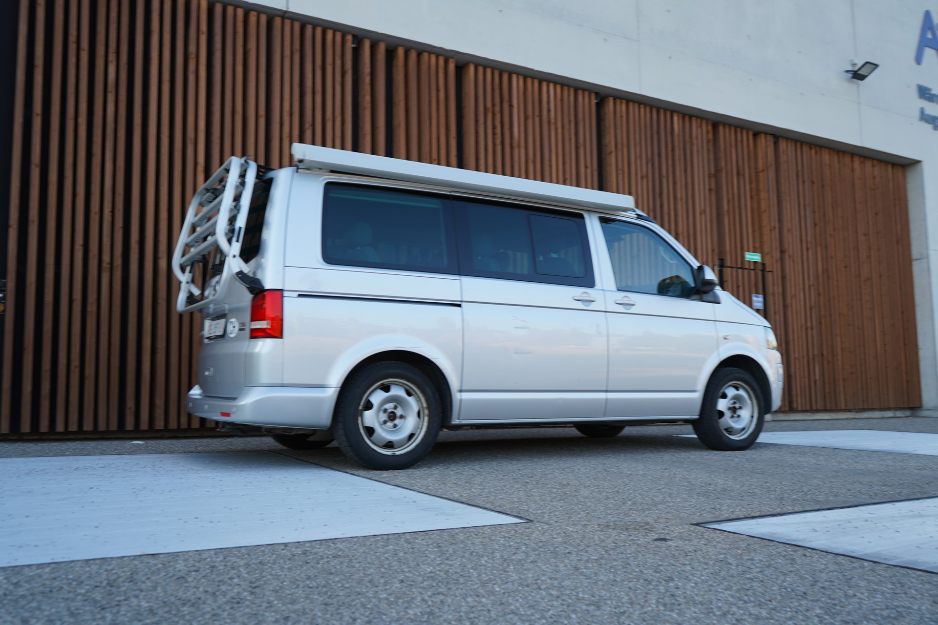 VW T5 CALIFORNIA 2.0 Bi-TDI BEACH 4MOTION l 140 PS-image-8