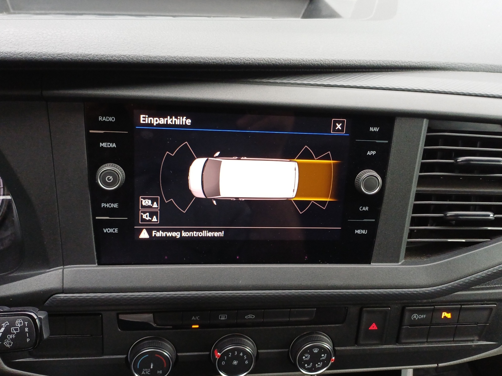 VW T6.1 2.0 TDI-image-15