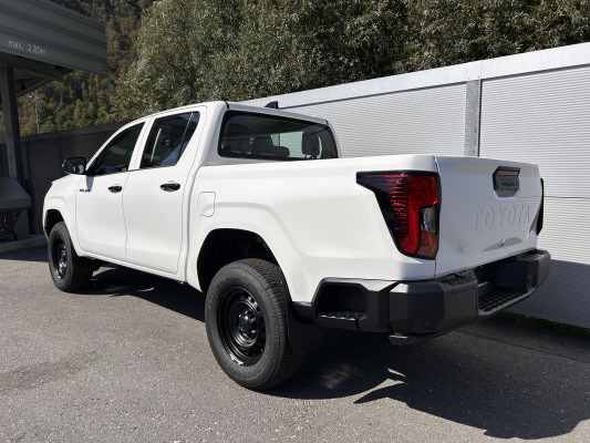 TOYOTA Hilux 2.8d MH Act. DC4x4-image-3