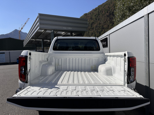 TOYOTA Hilux 2.8d MH Act. DC4x4-image-5