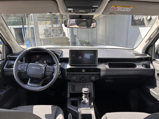 TOYOTA Hilux 2.8d MH Act. DC4x4-image-6